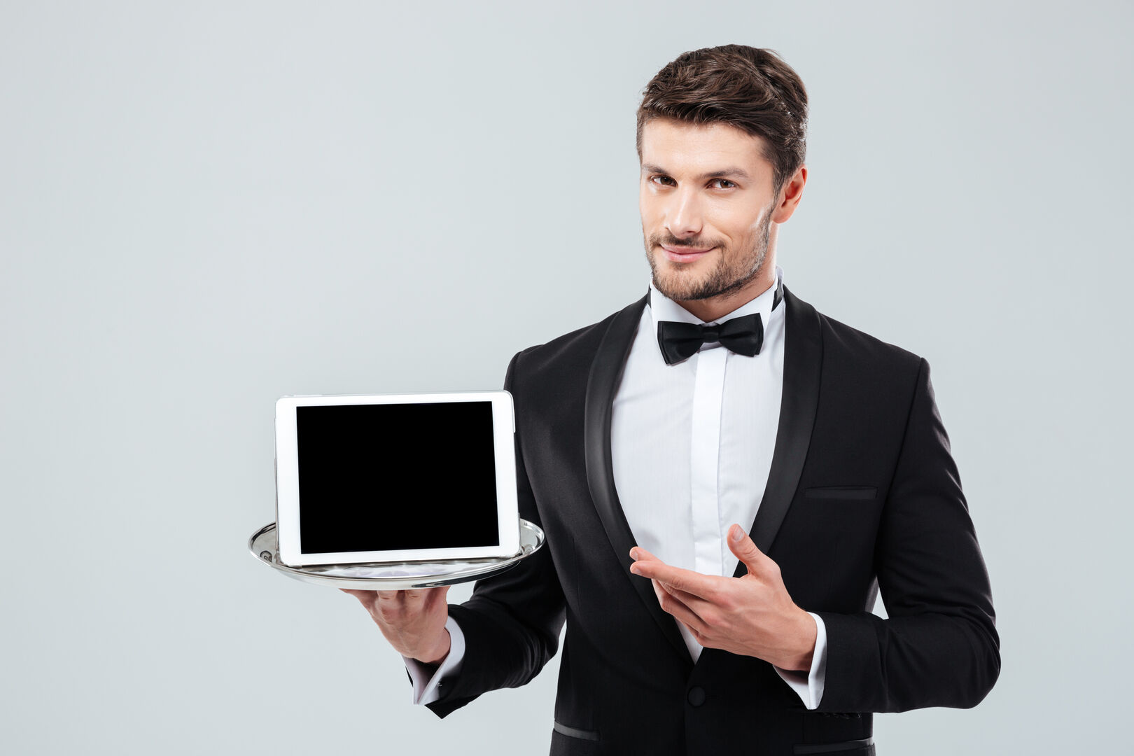 Anzugsmann mit Laptop