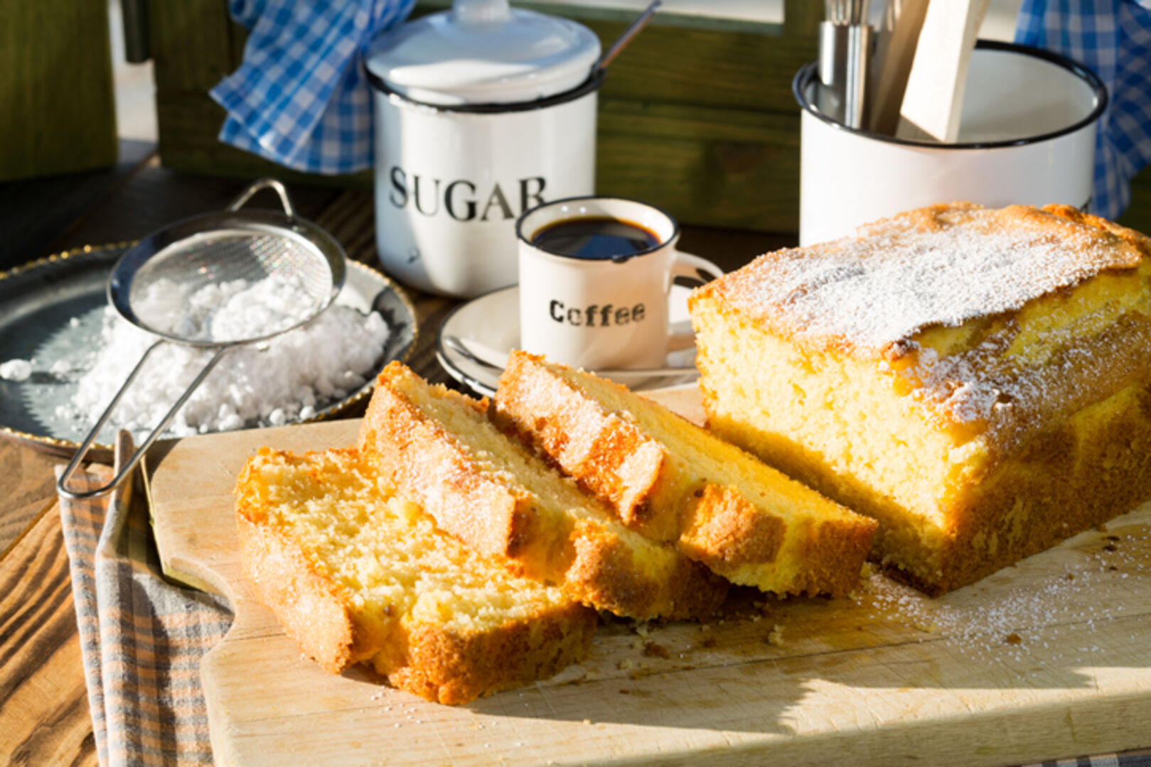 Joghurtkuchen | Credit: iStock.com/fotoedu
