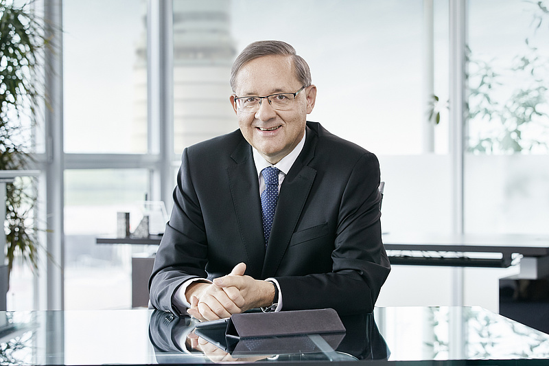 Porträt des Flughafen Wien Vorstandes Günther Ofner