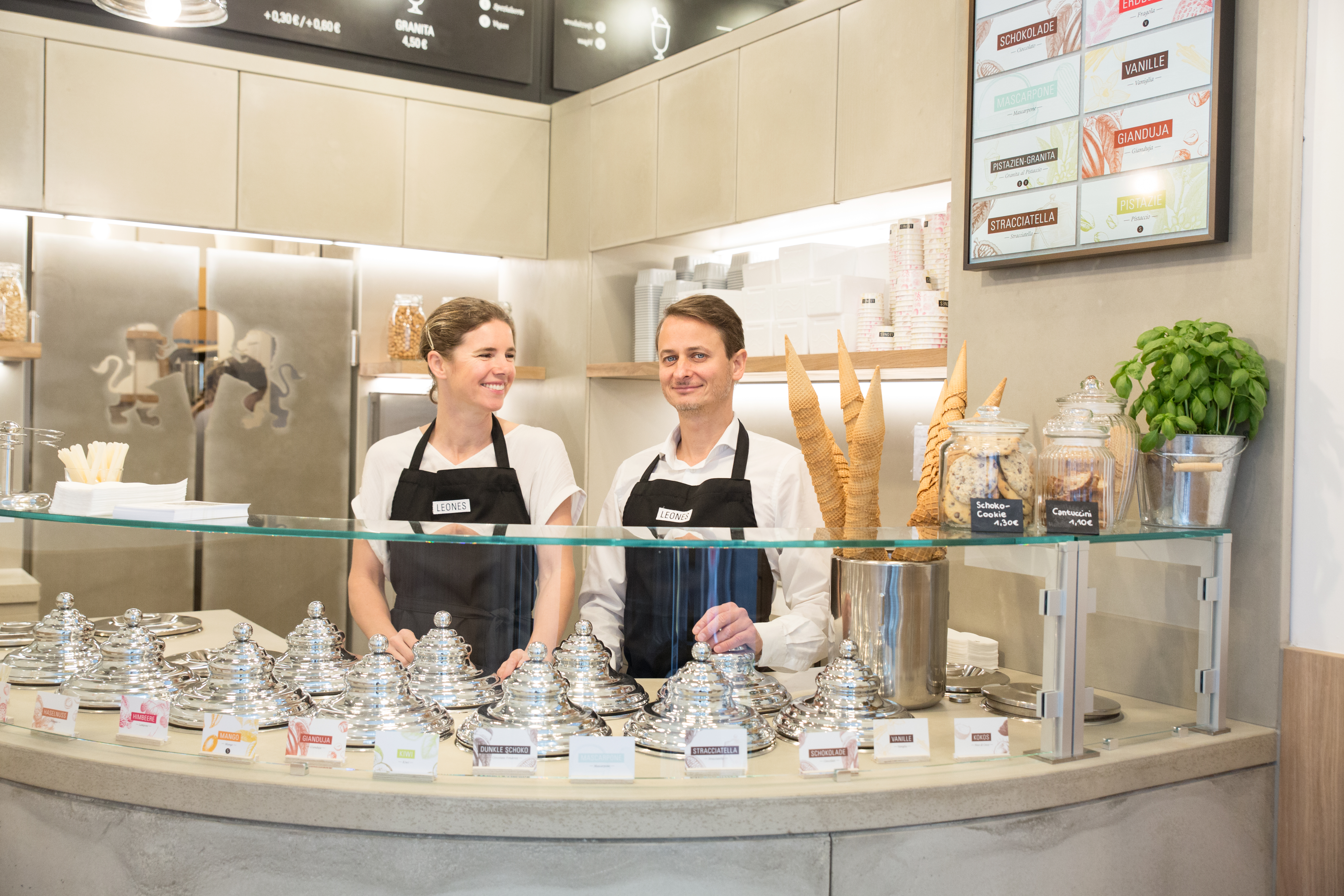 Lisa und Giorgio Leone im Eissalon
