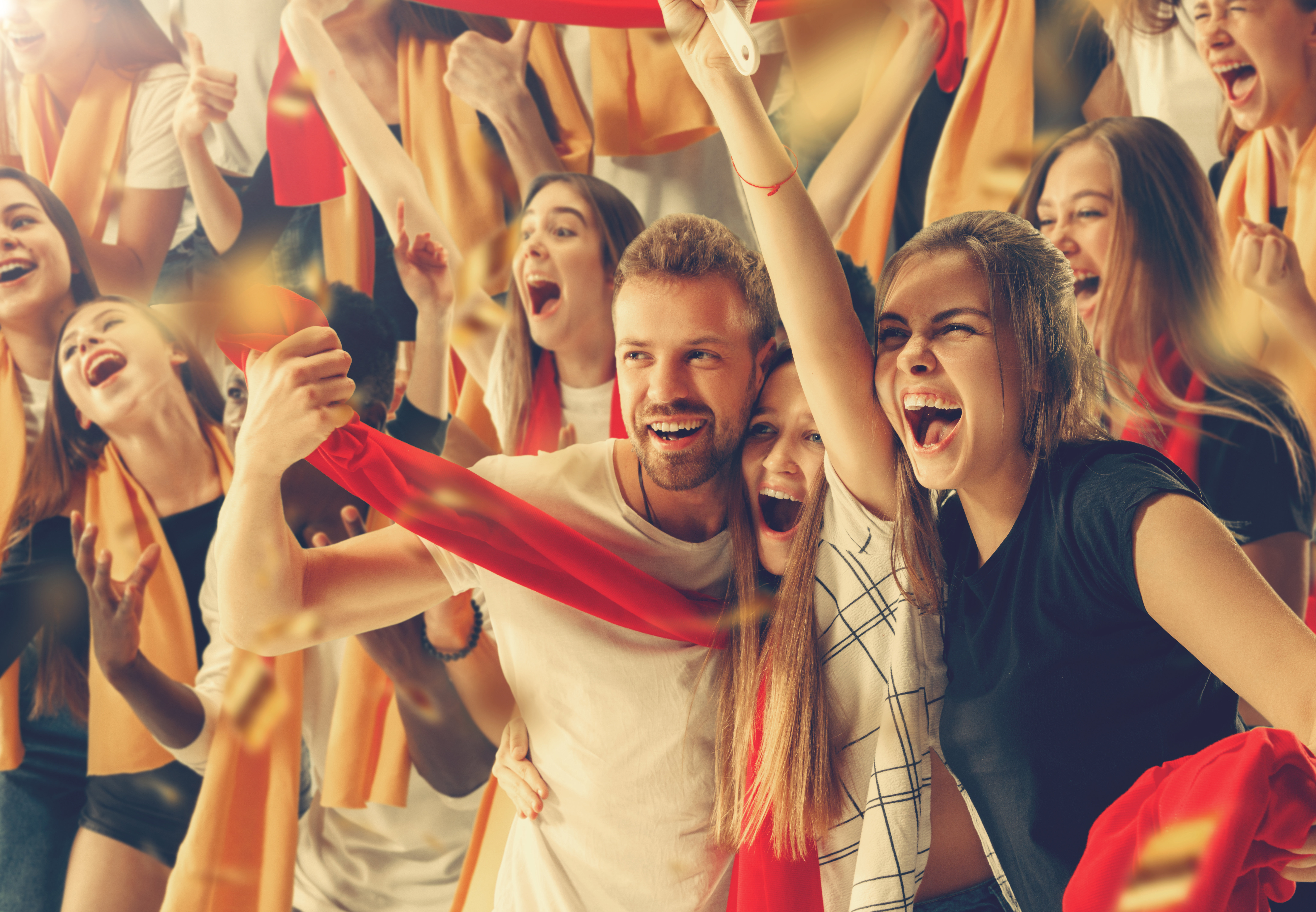 Umfrage: EURO 2021 | Credit: MODEL-FOTO: #225143/COLOURBOX.DE
