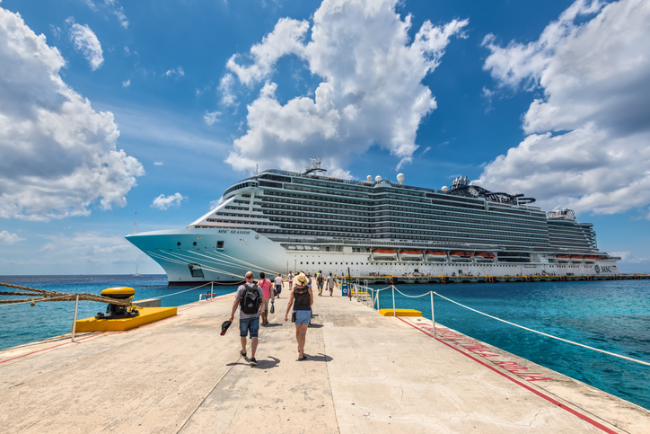 Kreuzfahrtschiff | Credit: iStock.com/vale_t