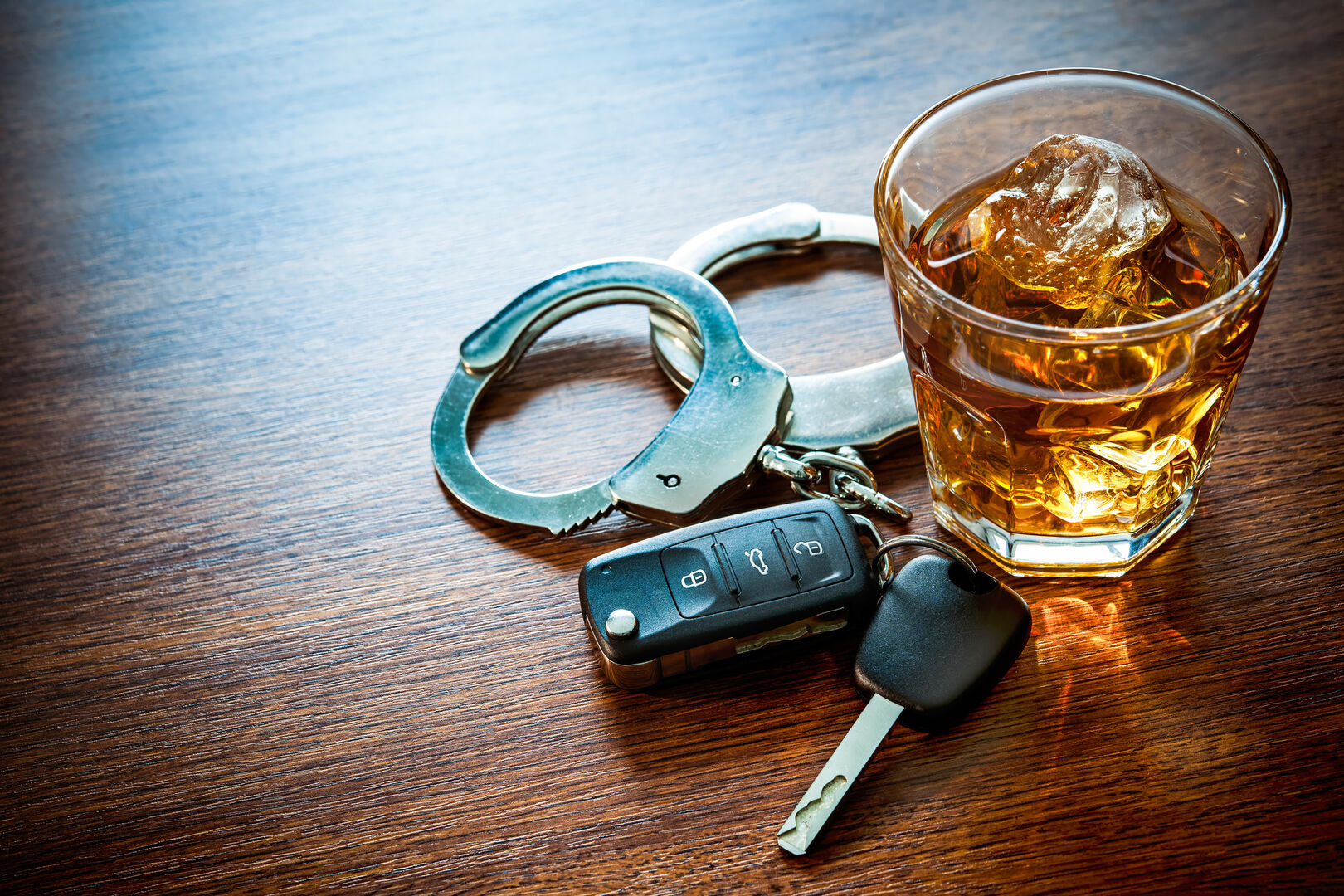 Alkohol am Steuer | Credit: iStock.com/AlexRaths