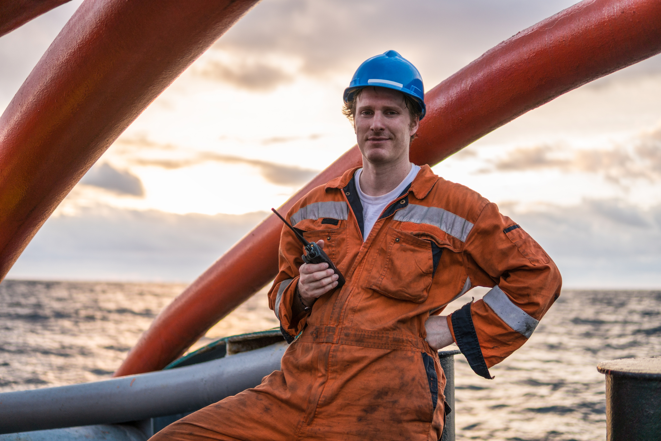 SeemaSeemann auf Frachtschiff | Credit: Igor Kardasov/Anbieter: Getty Images/iStockphoto