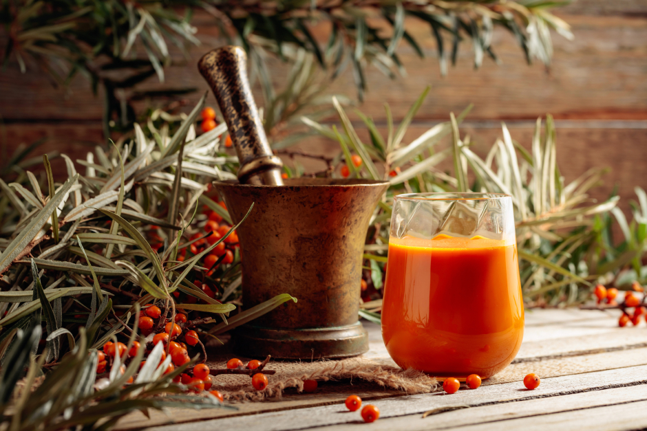 Saft aus Sanddorn | Credit: iStock.com/igorr1
