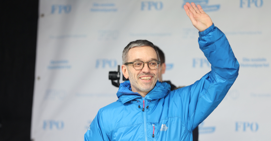 Herbert Kickl bei seiner Rede auf der Wiener Corona-Demonstration