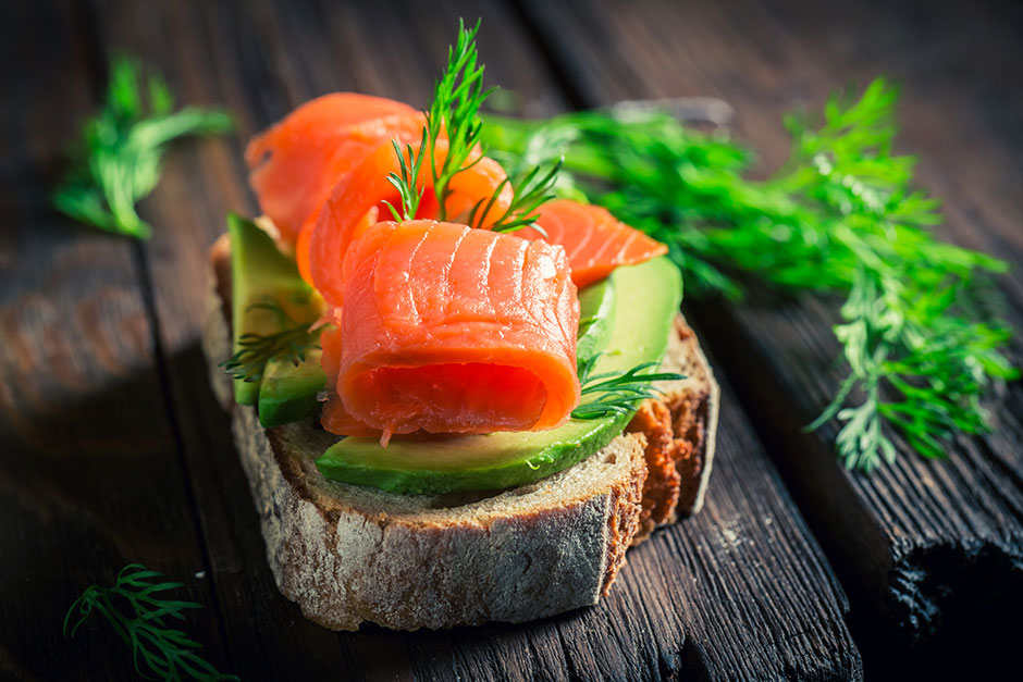 Lachsbrötchen | Credit: iStock.com/Shaiith