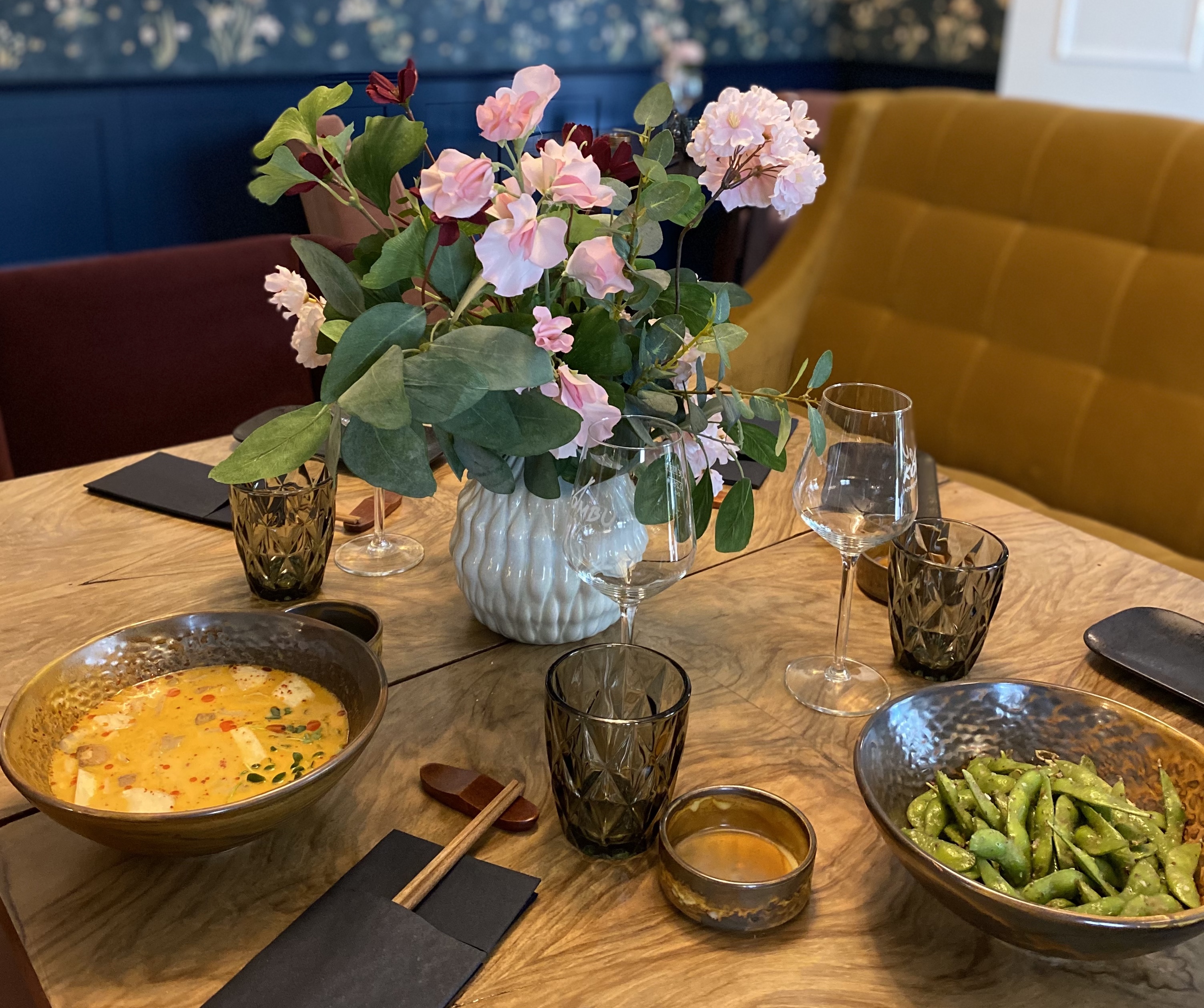 Gedeckter Tisch im Kombu | Credit: Kombu