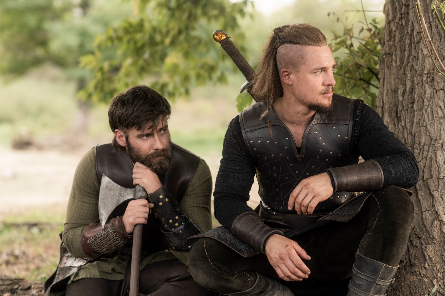 Schauspieler aus The Last Kingdom | Credit: Netflix / Everett Collection / picturedesk.com