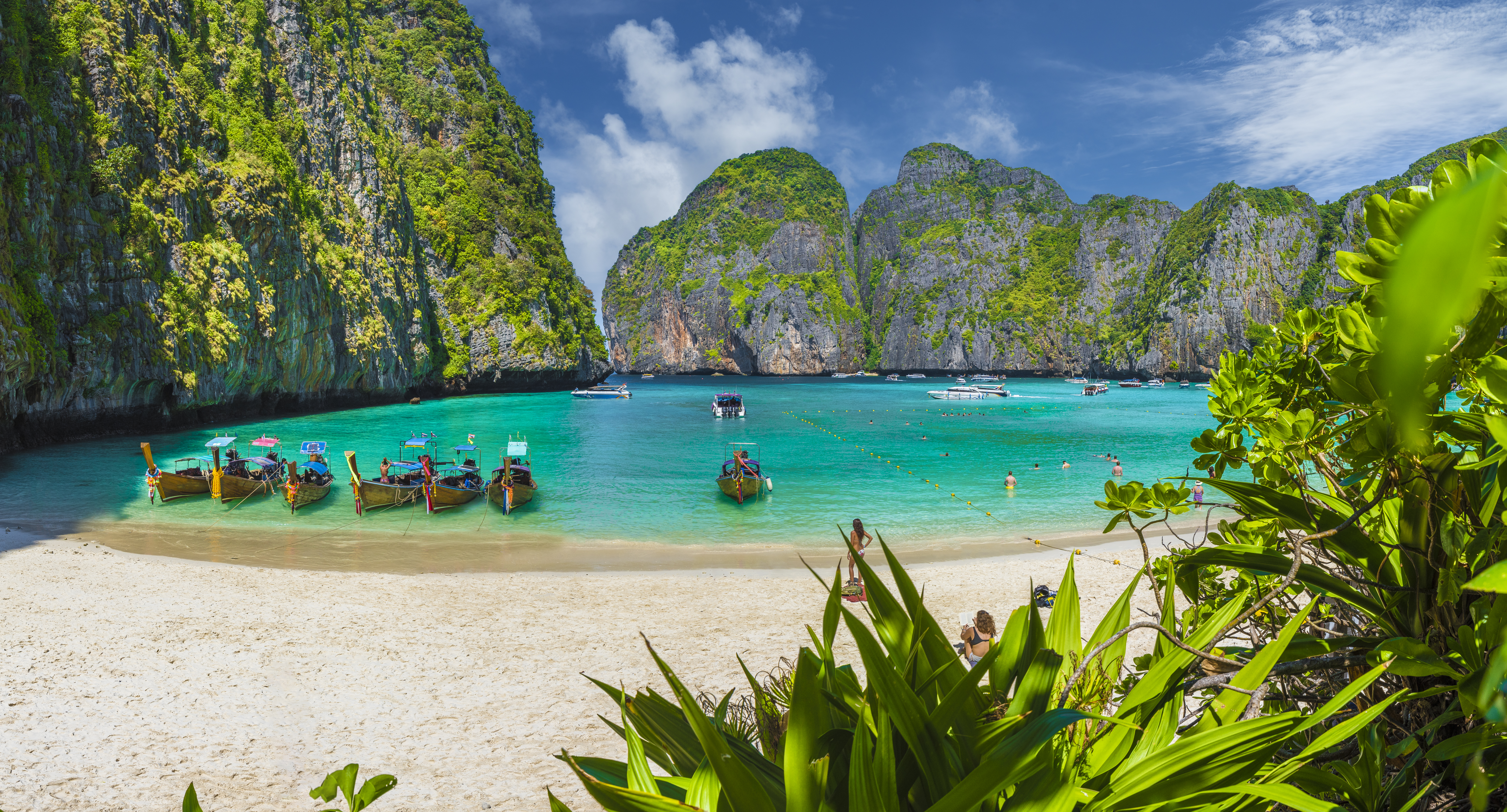 Die Maya Bucht alias "The Beach" | Credit: iStock.com/Travel Wild