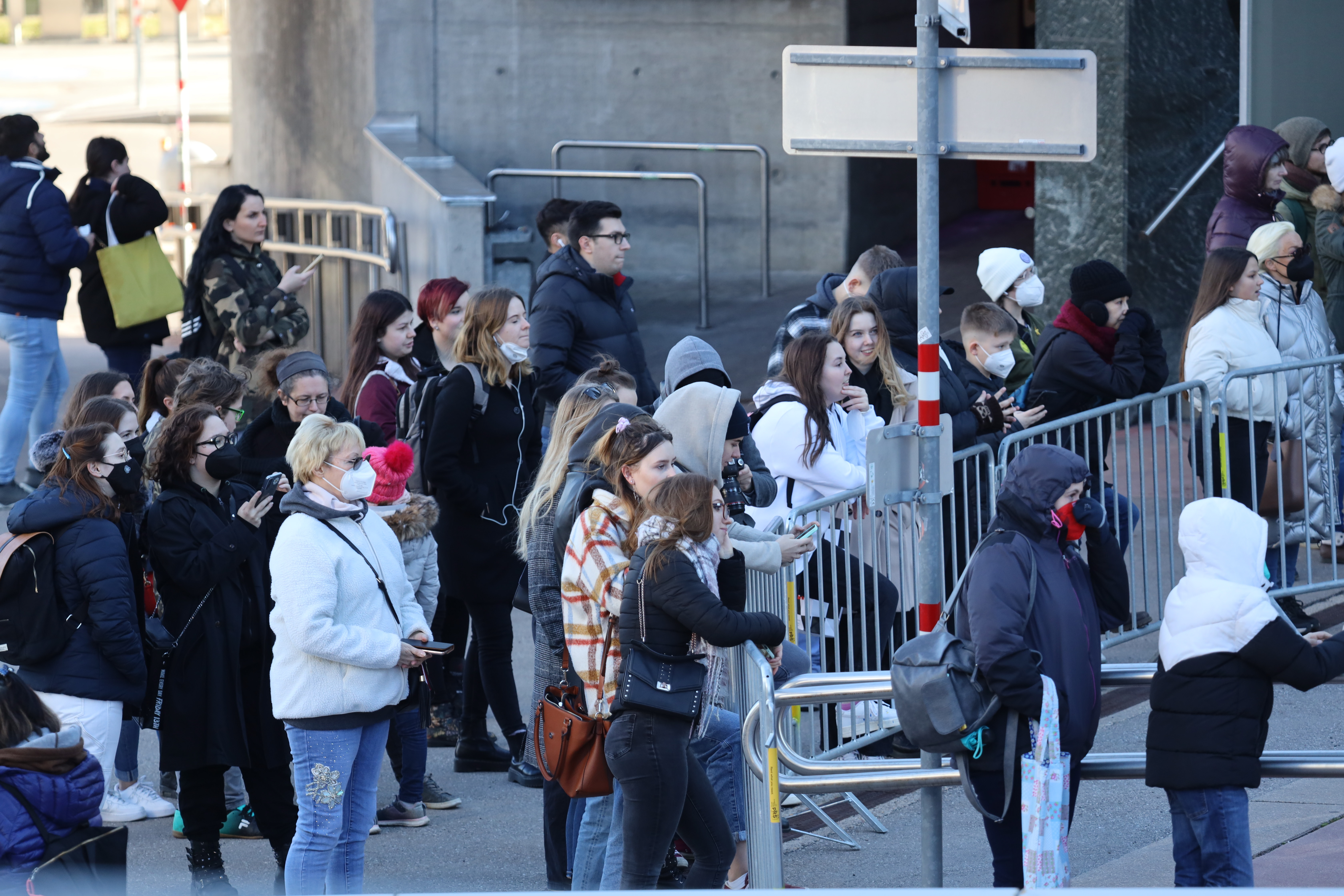 Chris Hemsworths Fans wollen sich den Dreh nicht entgehen lassen