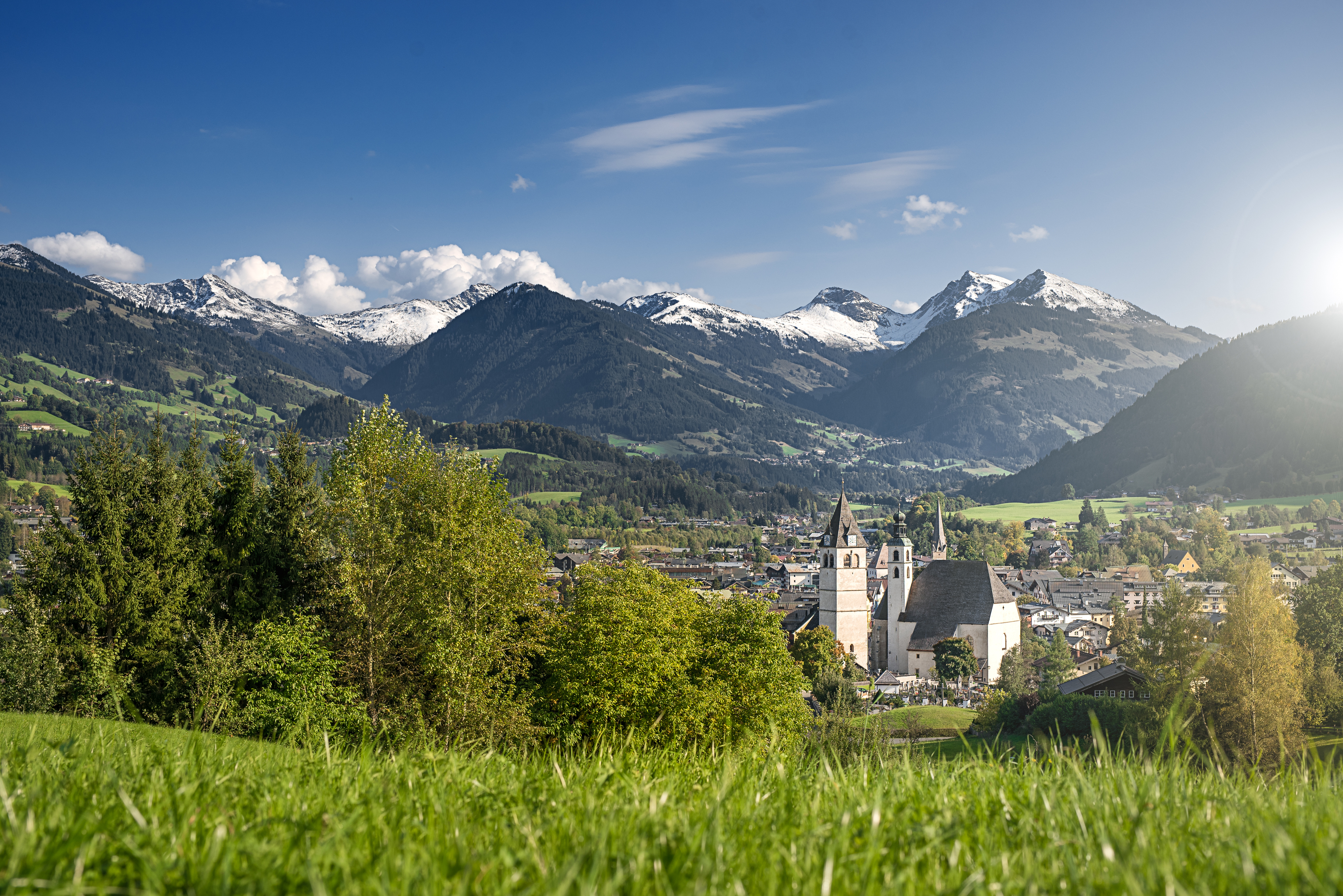 Blick auf Kitzbühel | Credit: iStock.com/auerimages