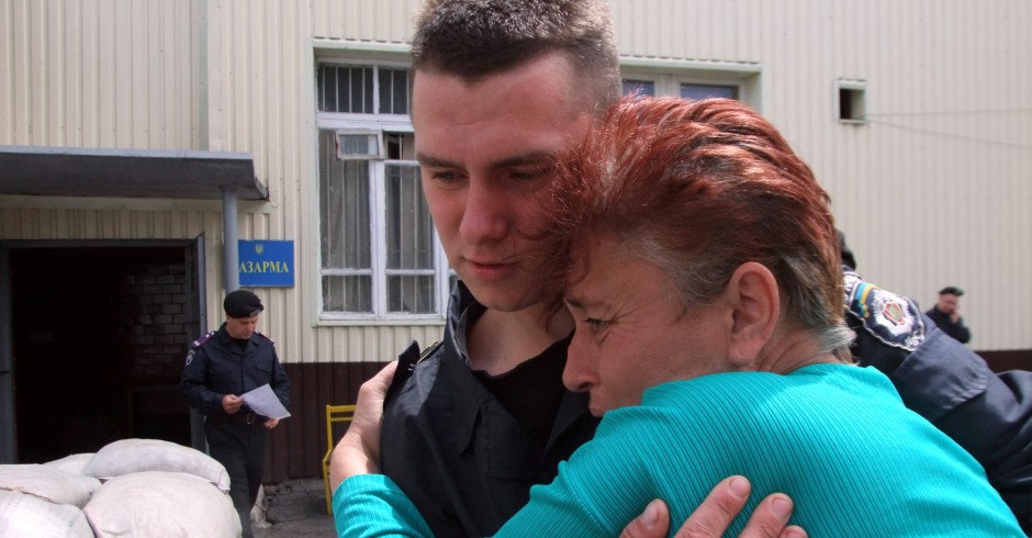 Frau und Mann umarmen sich | Credit: Sazonchik Konstantin / Tass / picturedesk.com