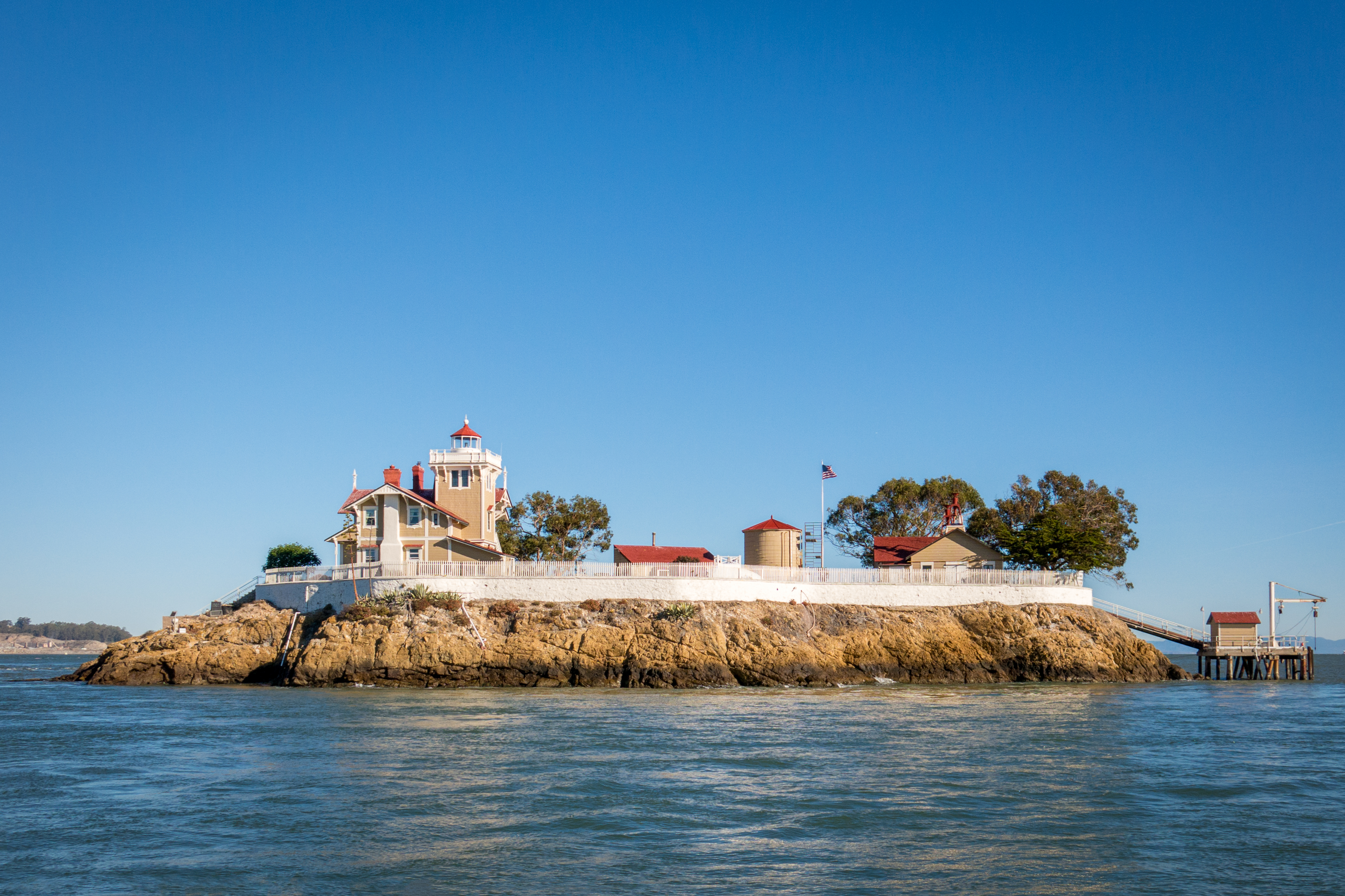 Mini-Insel vor San Francisco: East Brother | Credit: iStock.com/peterleabo