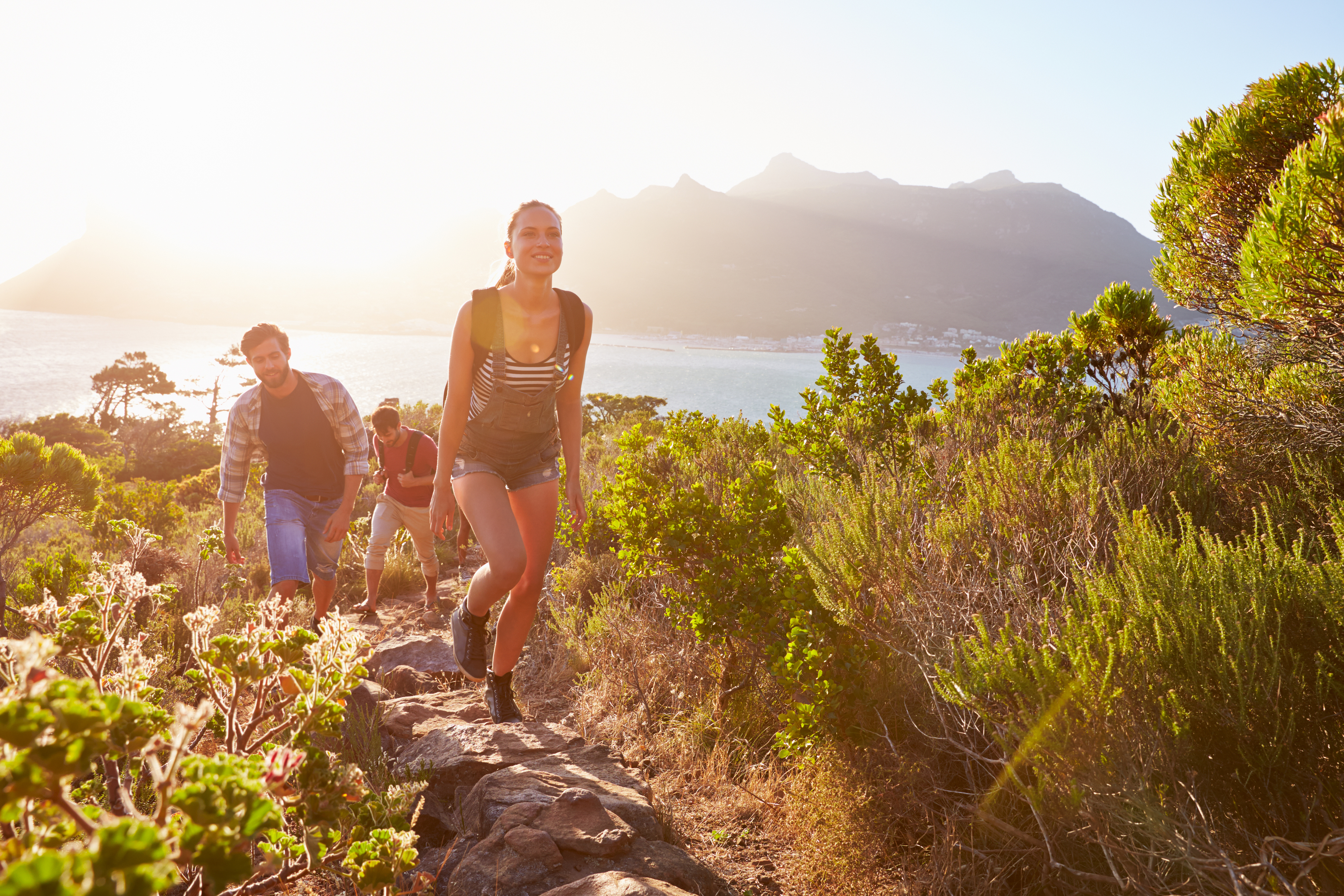Wandern auf griechischen Inseln | Credit: iStock.com/monkeybusinessimages