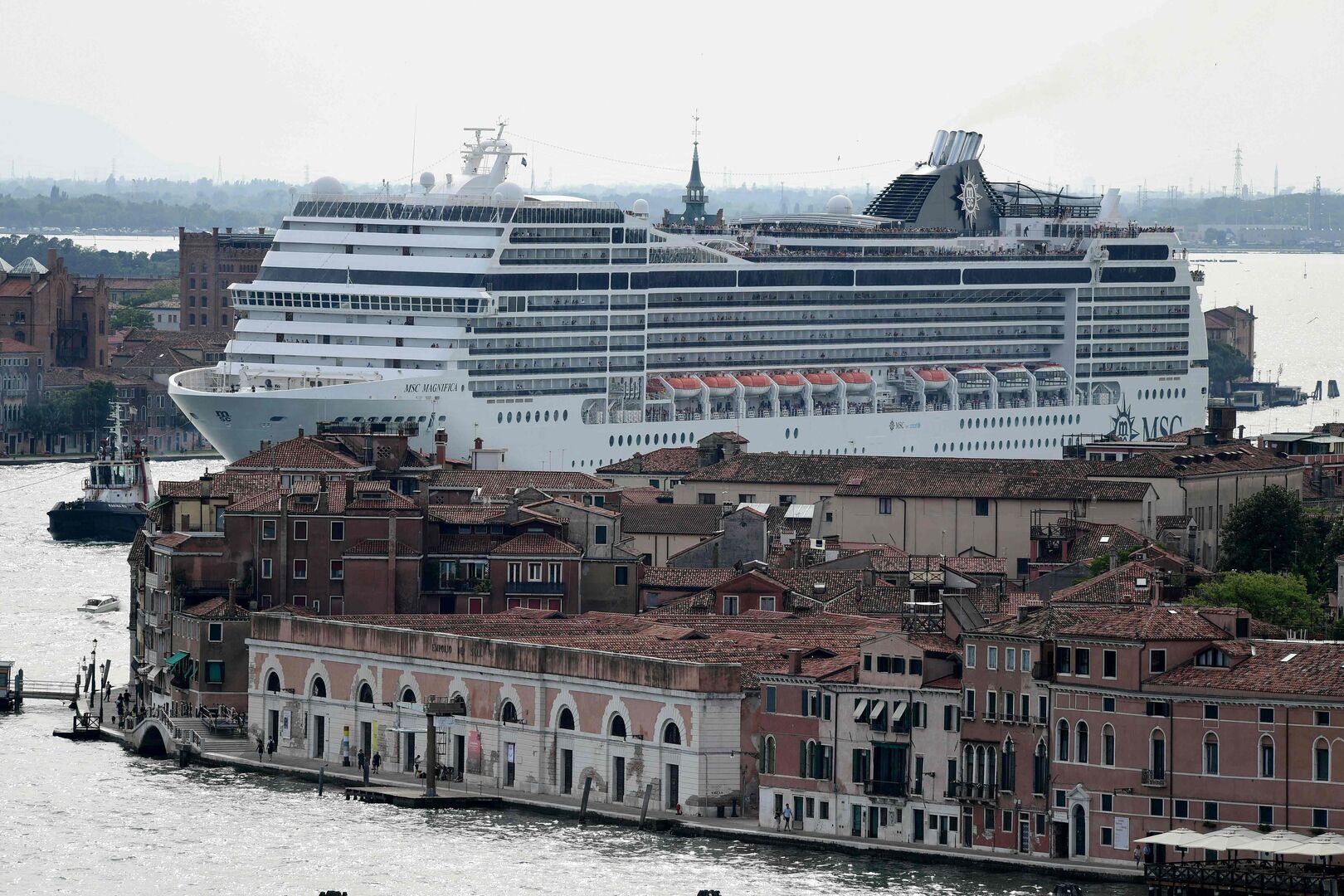 Große Kreuzfahrtschiffe dürfen nicht mehr in die Lagune. | Credit: MIGUEL MEDINA / AFP / picturedesk.com