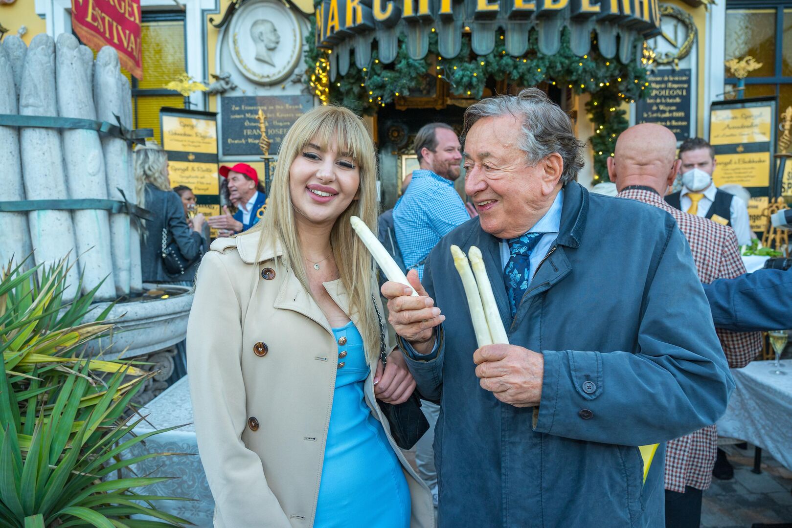 Richard Lugner und Miss Serbien