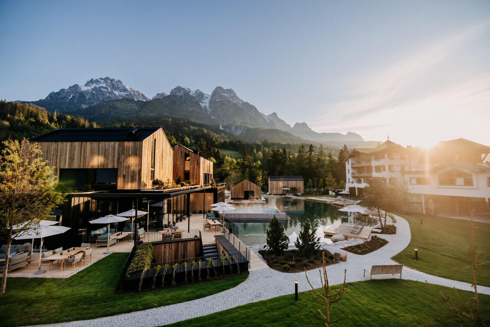 Das Naturhotel Forsthofgut von außen