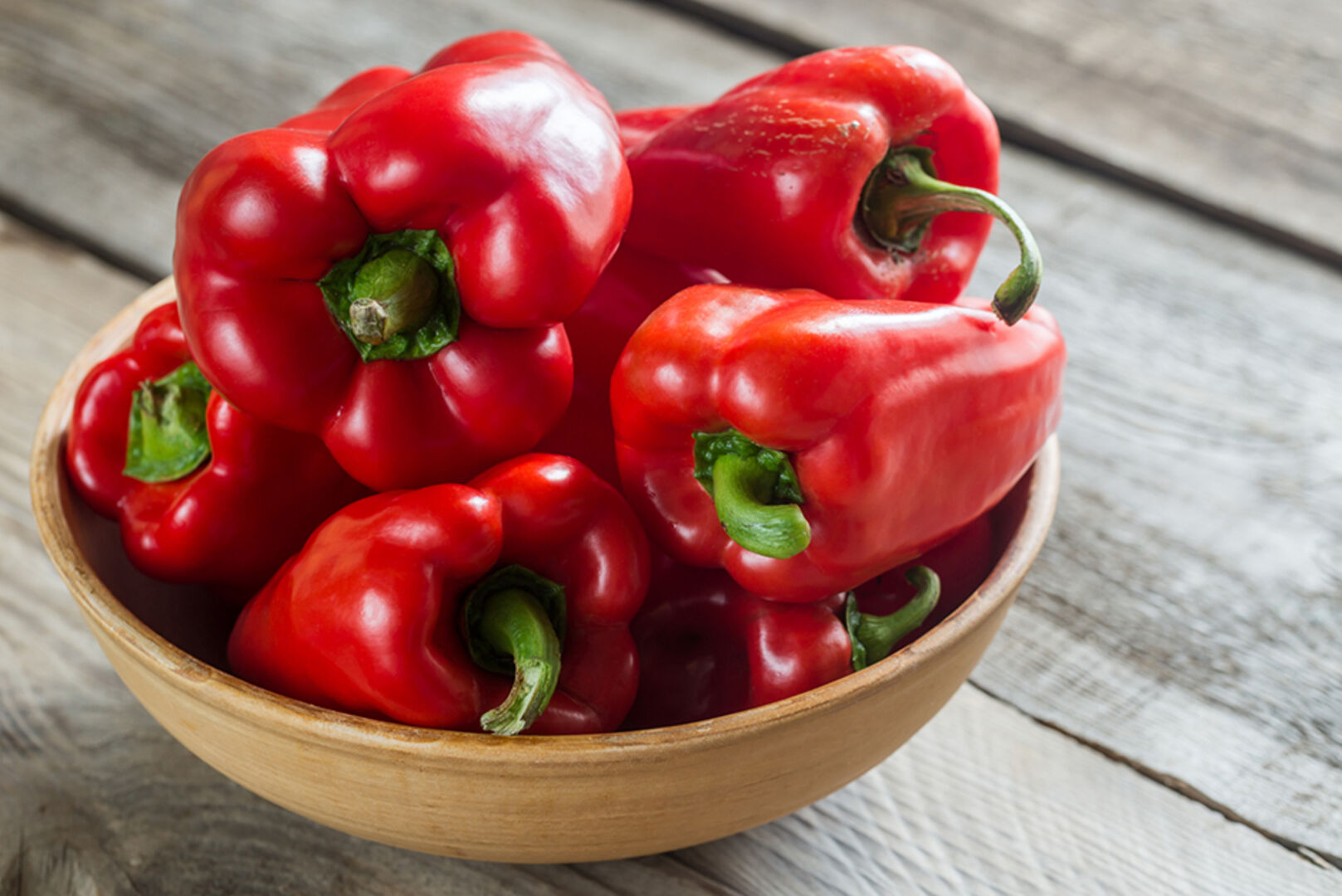 Eine Schale roter Paprika | Credit: iStock.com/AlexPro9500