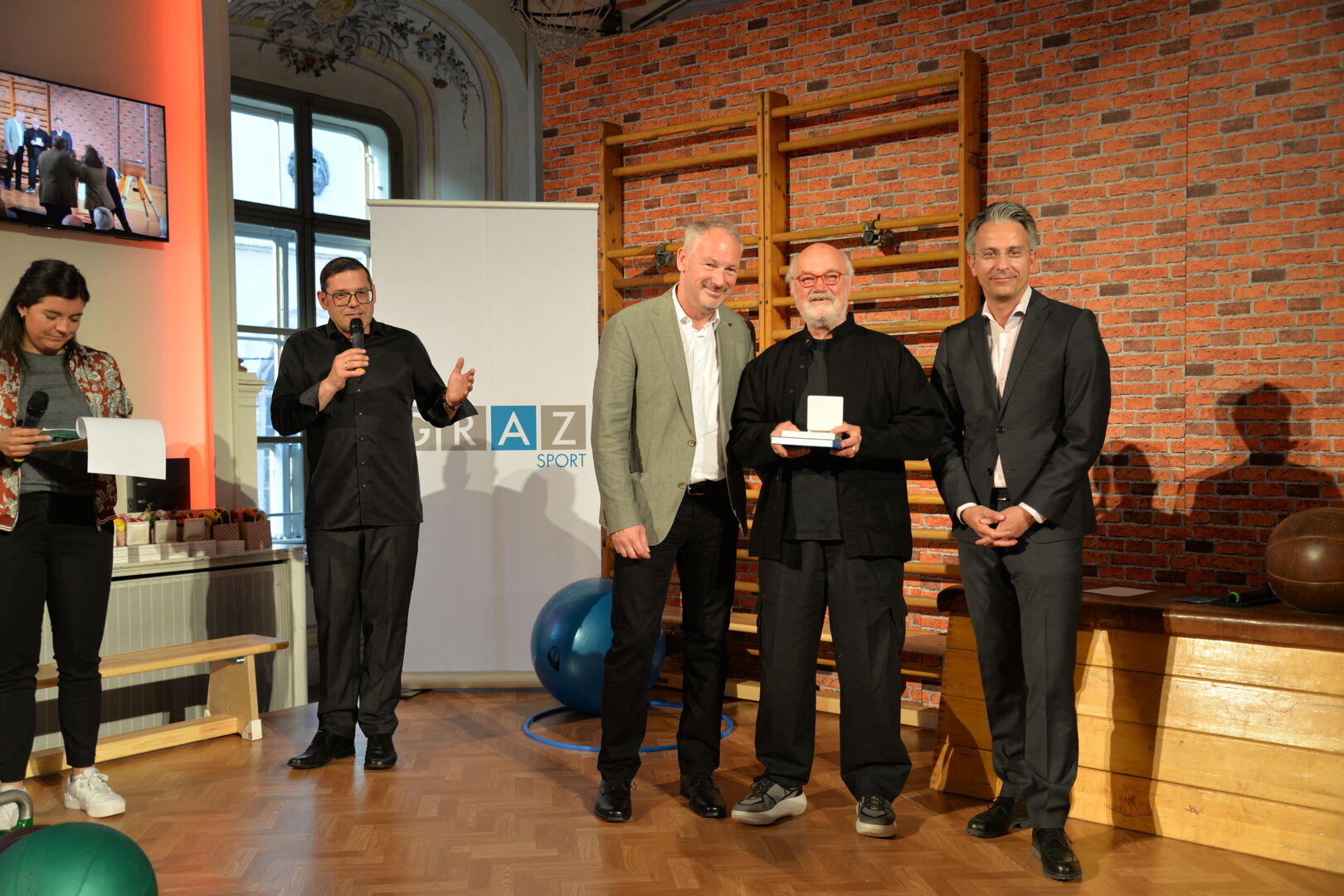 Mehrere Sportler wurden mit dem Ehrenzeichen der Stadt Graz ausgezeichnet.