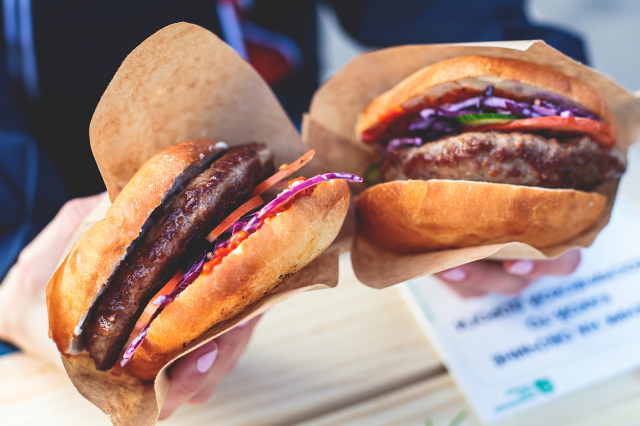 Essen in Belgrad/Serbien | Credit: istockphoto/Kikolay Tsuguliev