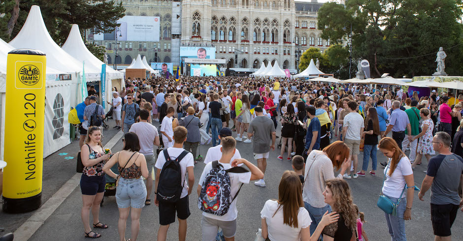 Wiener Elektro Tage am Rathausplatz | Credit: Porsche Media &amp; Creative 2022/Barbara Nidetzky