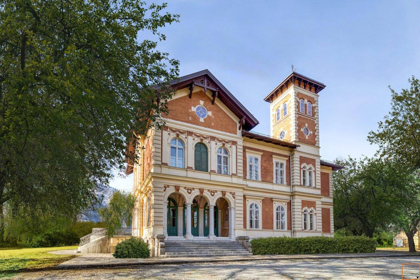 Schloss-Ansicht von außen