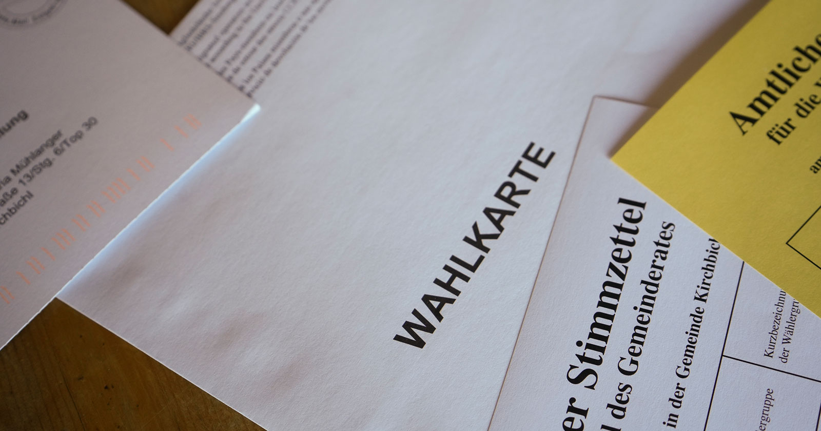 Wahlkarten zur Wahl in Tirol | Credit: Roland Mühlanger / picturedesk.com