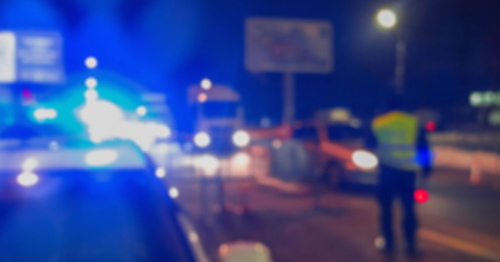 Umleitung nach nächtlichem Verkehrsunfall | Credit: iStock.com/Evgen_Prozhyrko