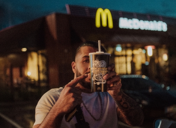 RAF Camora Menü bei McDonald's