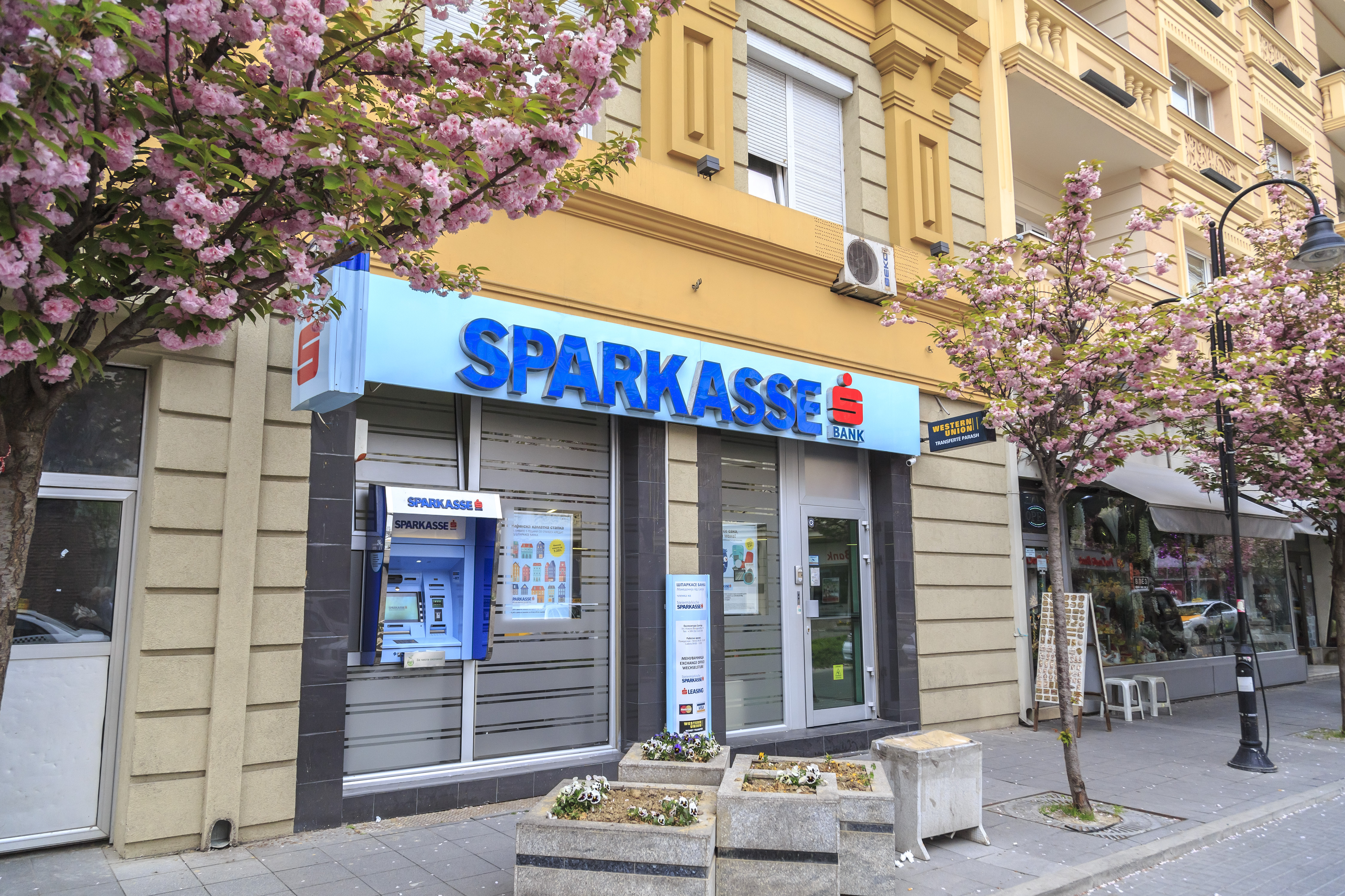 Sparkasse-Filiale von außen