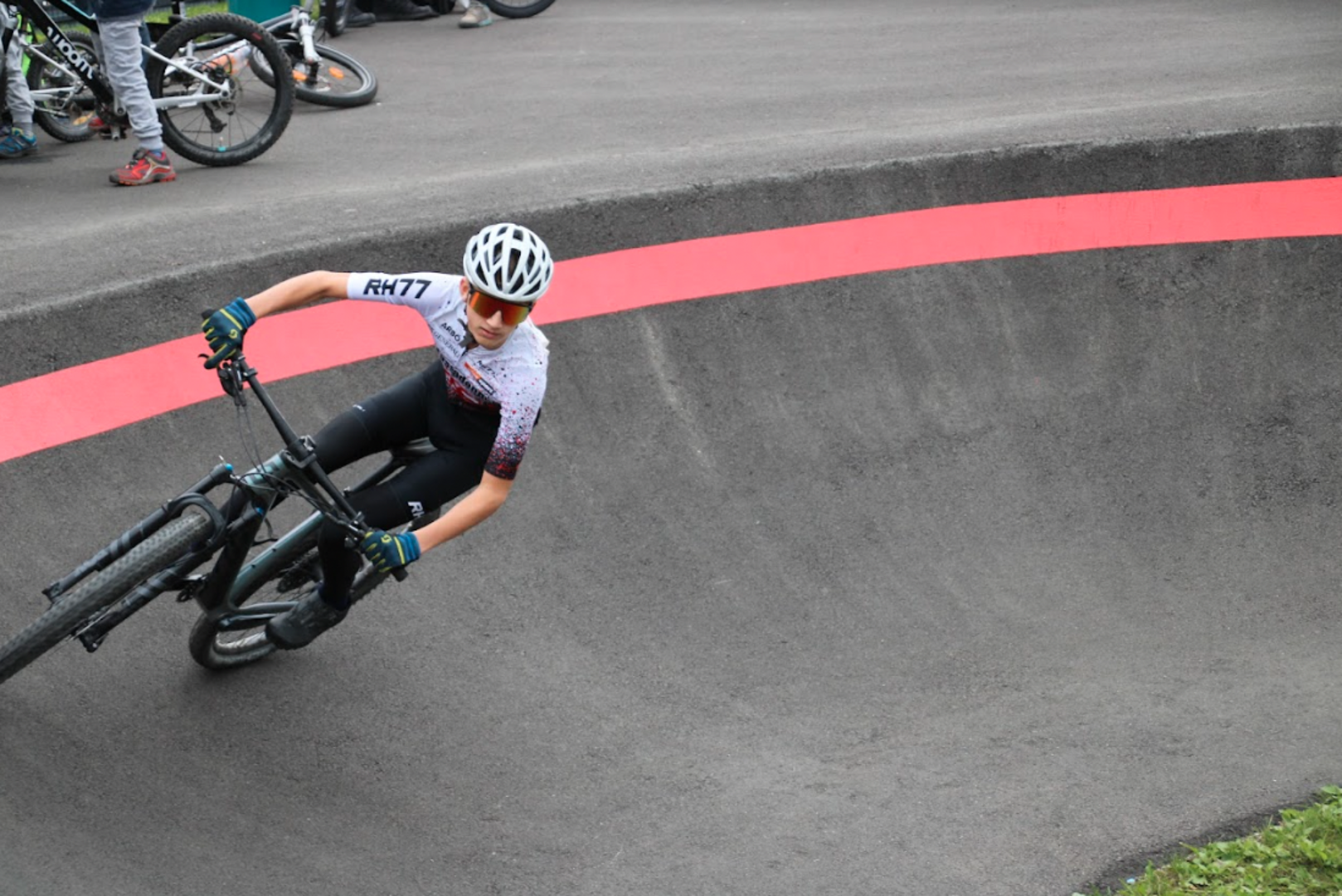 Biker auf der Strecke