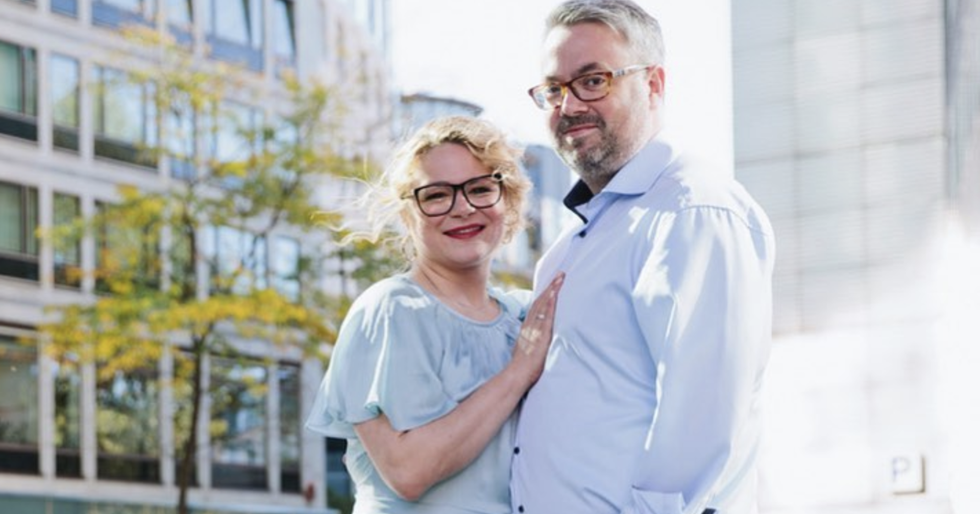 Sandra Köhldorfer mit ihrem Verlobten Ryan  | Credit: www.instagram.com/drsandratherapy/Dr. Sandra Köhldorfer