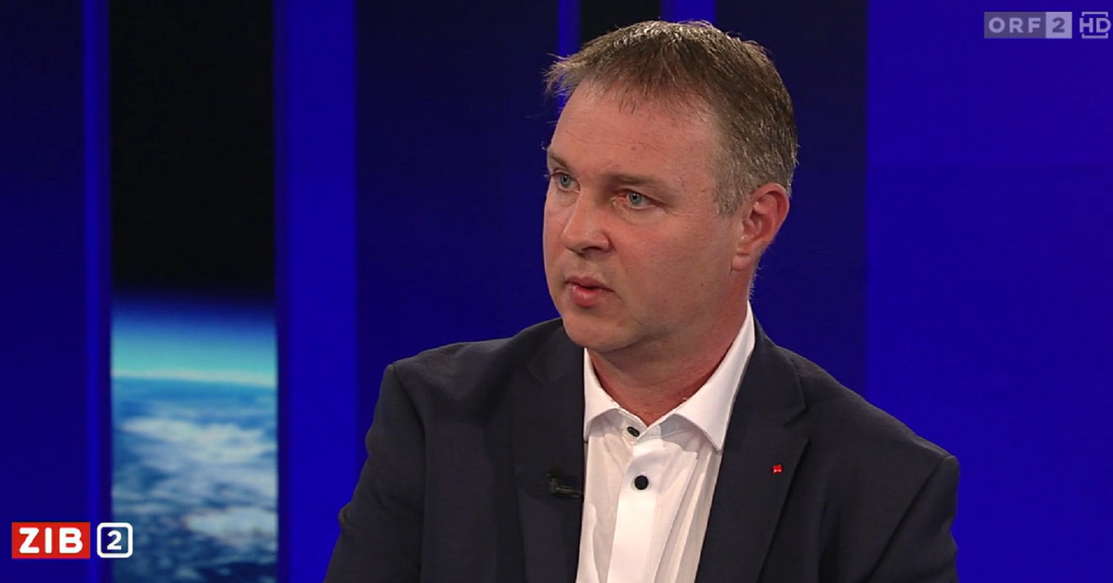 Andreas Babler im Studio der ZIB2