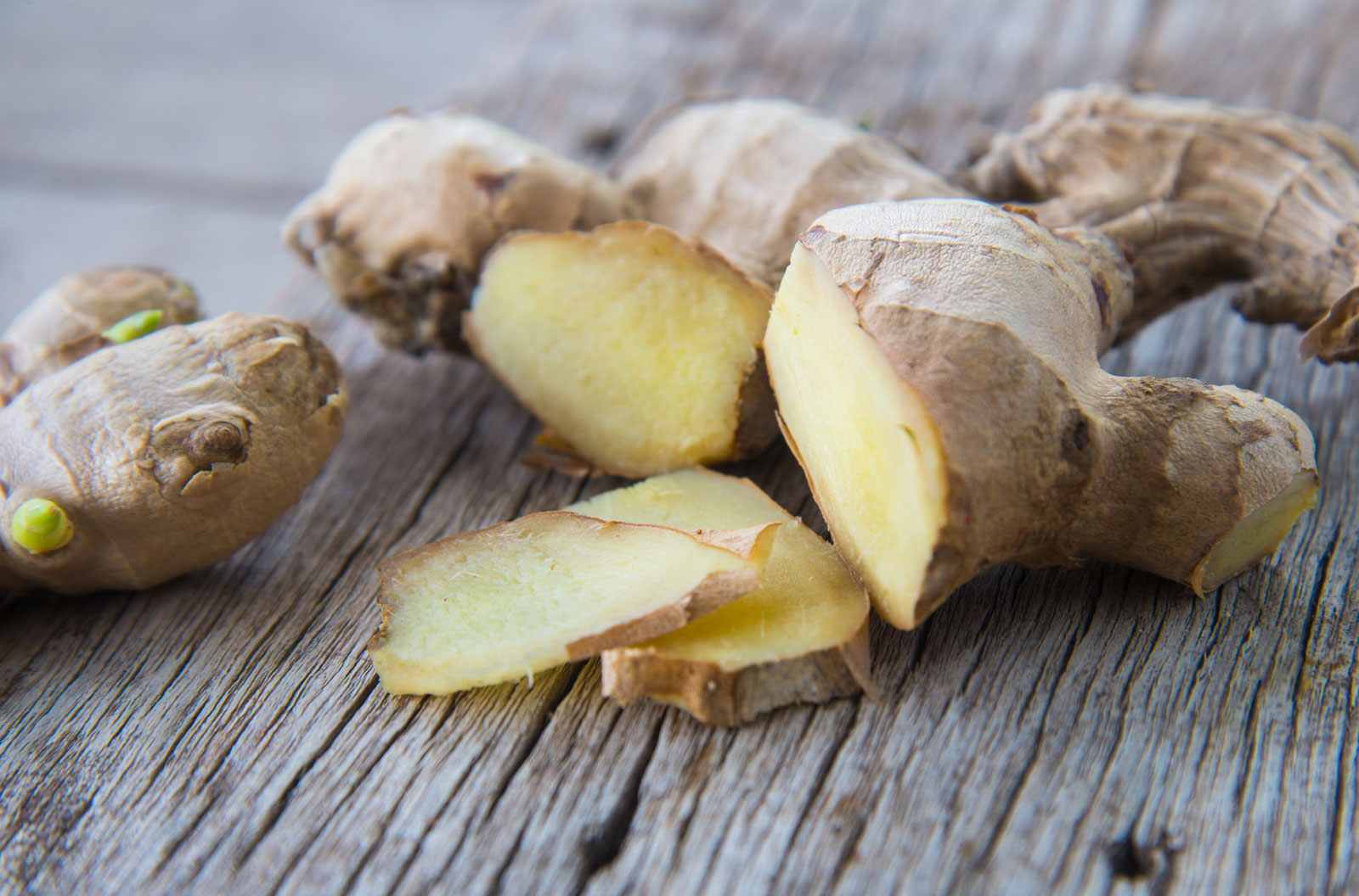 Eine Knolle Ingwer | Credit: iStock.com/toeytoey2530