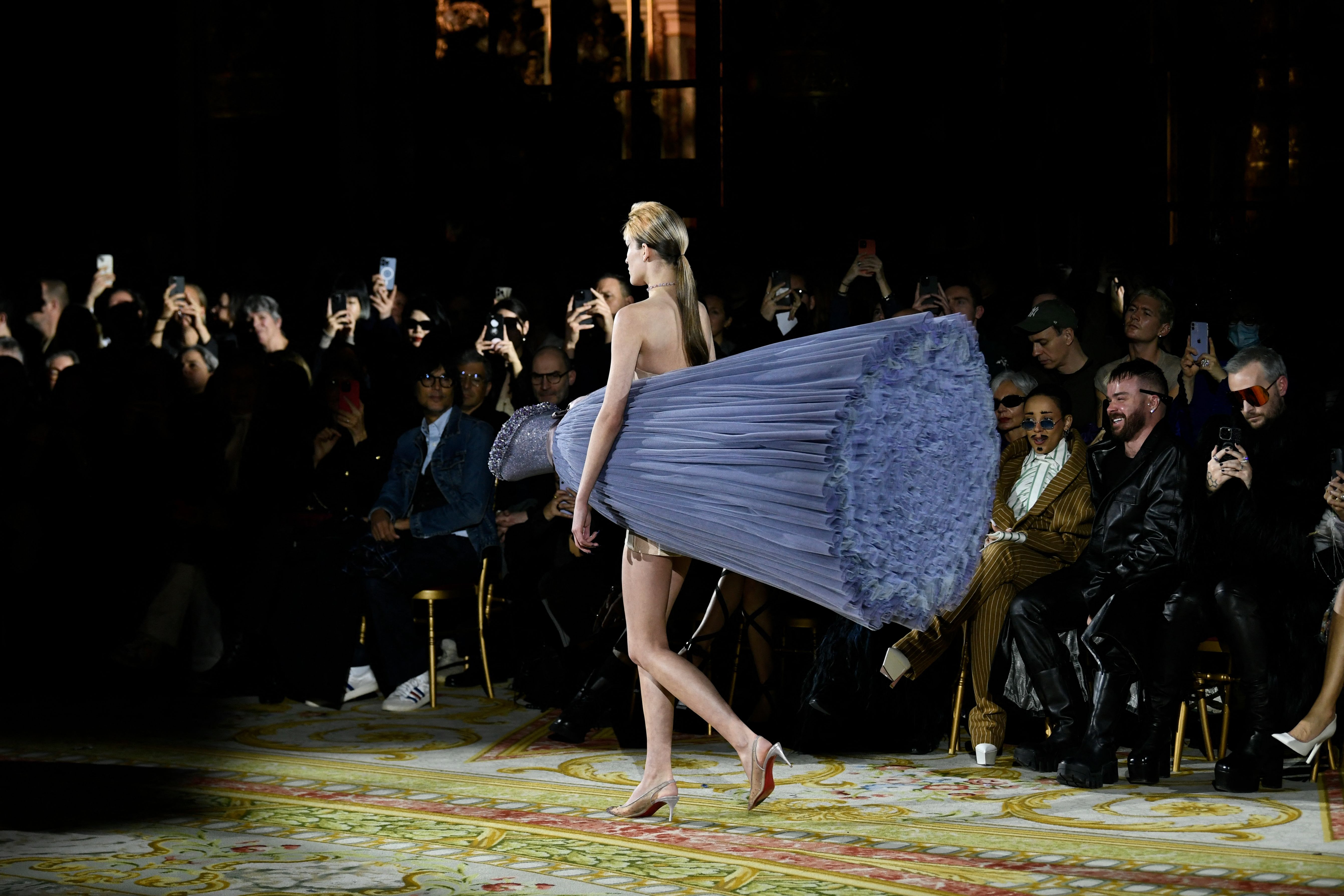 Model bei der Show von Viktor &amp; Rolf