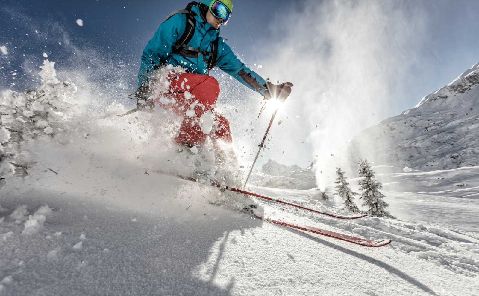 Skifahrer auf dem Berg | Credit: iStock.com/Jag_cz