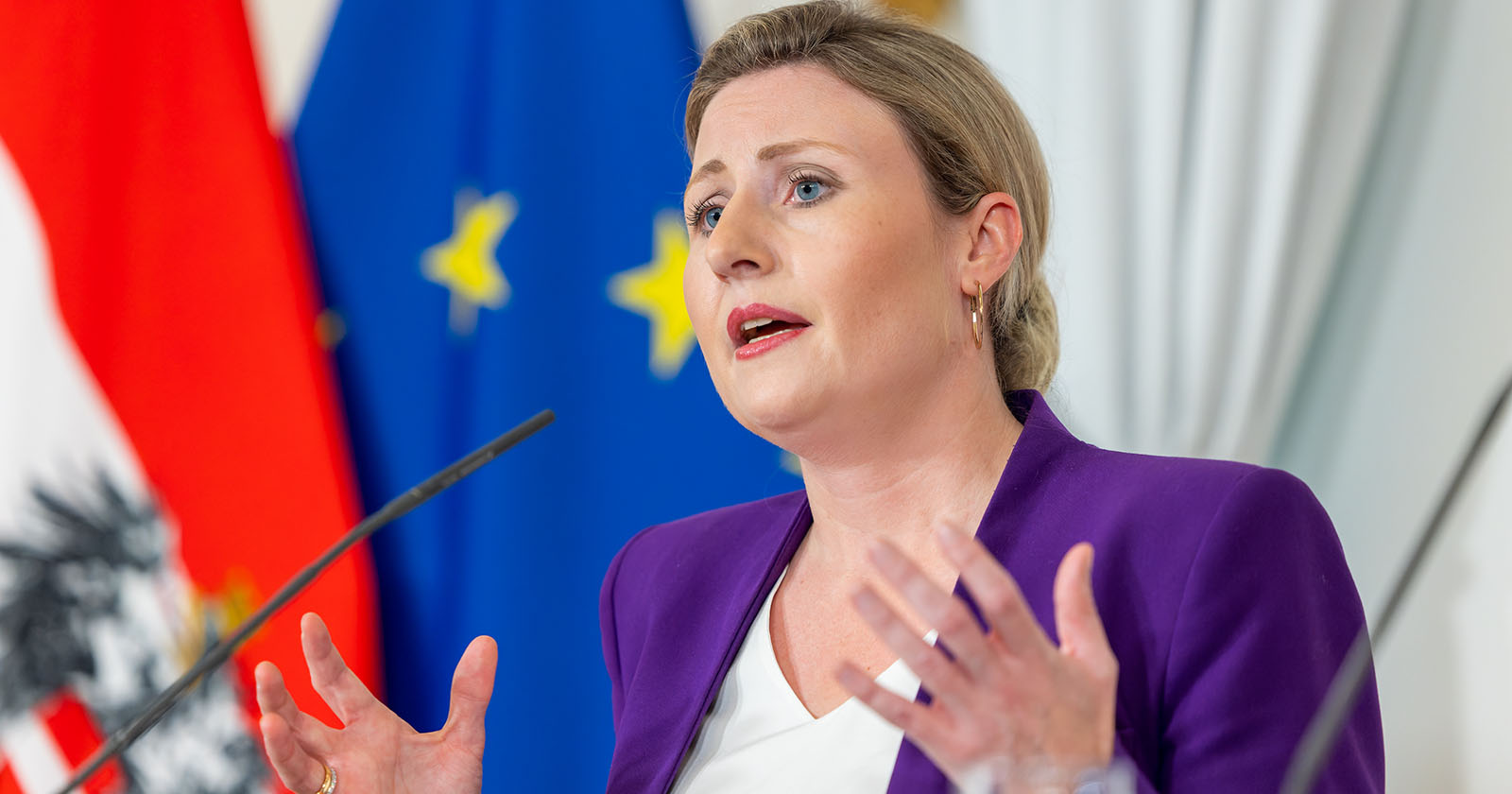 Medienministerin Susanne Raab (ÖVP) bei einer Pressekonferenz im Bundeskanzleramt