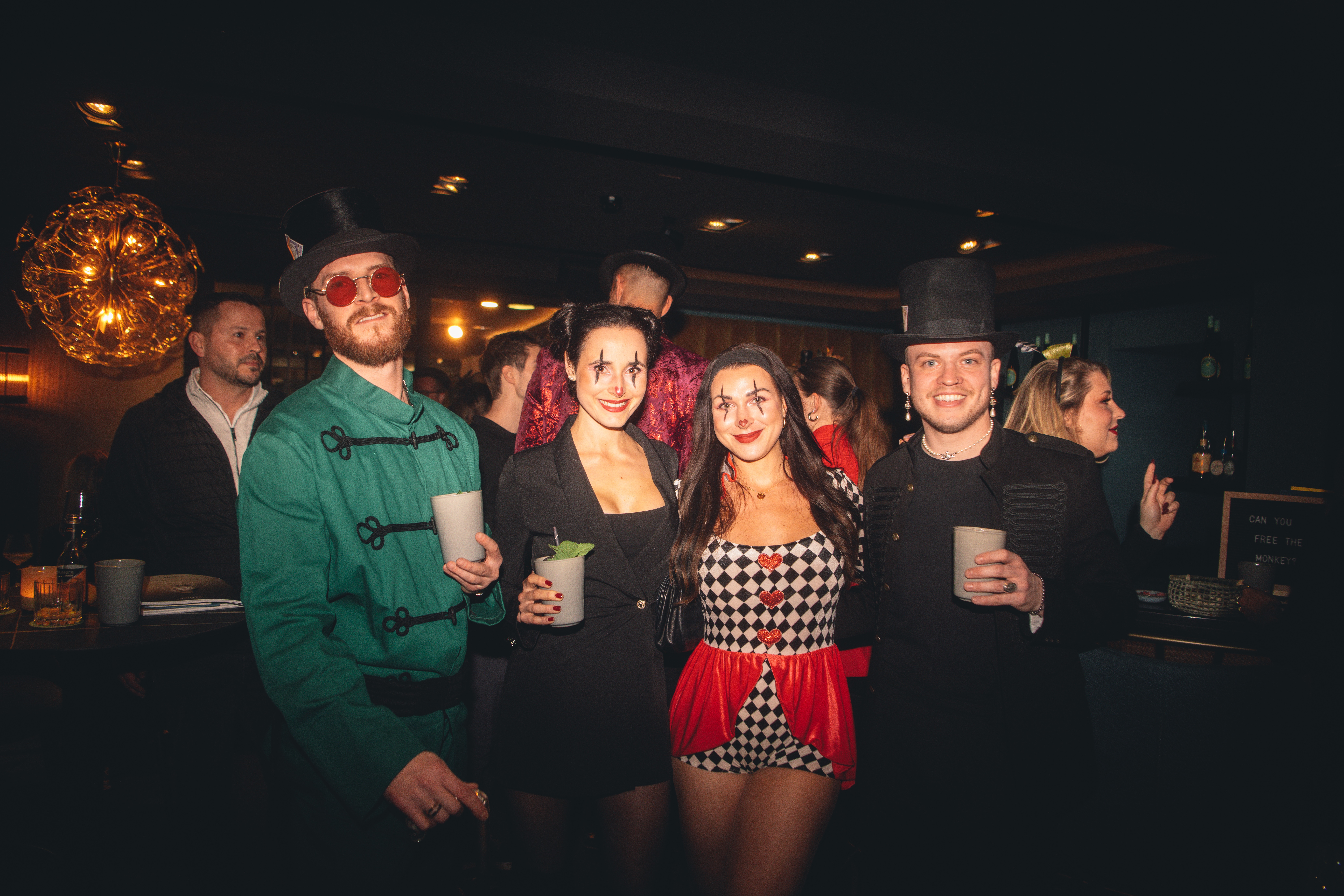 Saisonauftakt der Bar "Katze Katze"