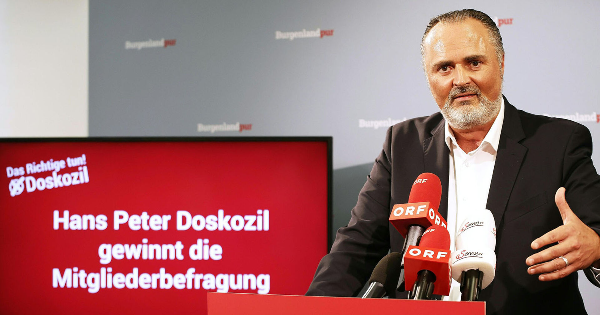 Burgenlands Landeshauptmann Hans Peter Doskozil bei einer Pressekonferenz