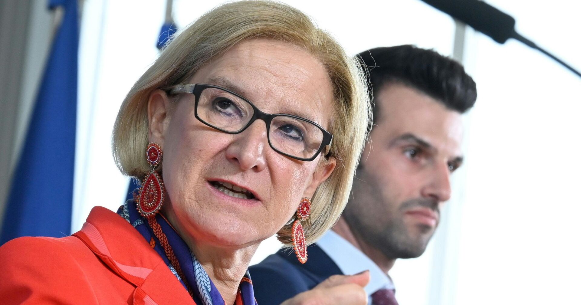 Johanna Mikl-Leitner (ÖVP) und LH-Stellvertreter Udo Landbauer (FPÖ) am Dienstag, 16. Mai 2023, anl. der PK "Präsentation der Eckpunkte des Corona-Fonds“