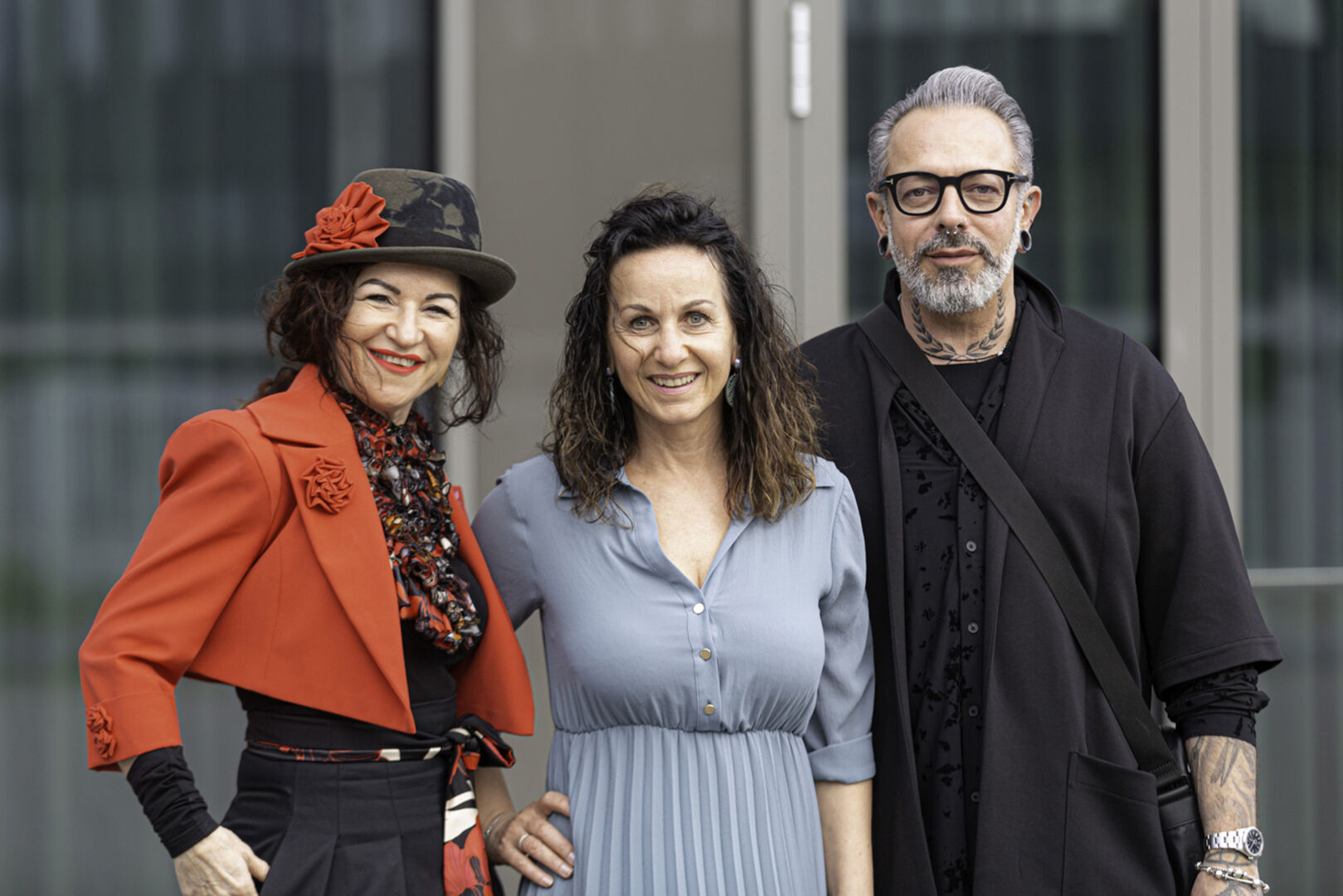 Regina Adelmut (Obfrau Mode WKV),  GF Karin Furtner (Frau in der Wirtschaft), und Bernd (Intercoiffeur Plaickner) (v. li.)