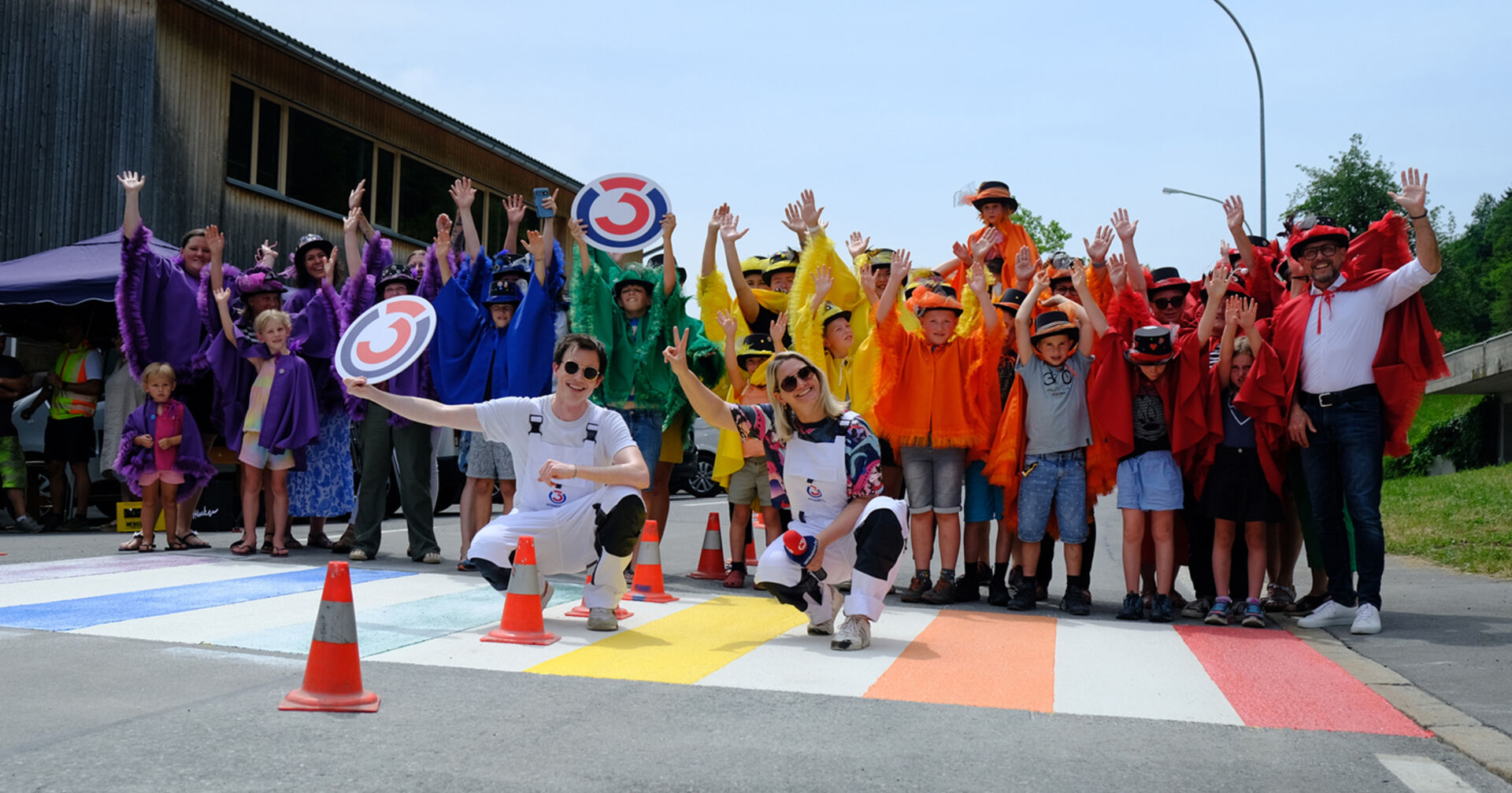 Gabi Hiller und Philipp Hansa setzen ein Zeichen für mehr Toleranz.