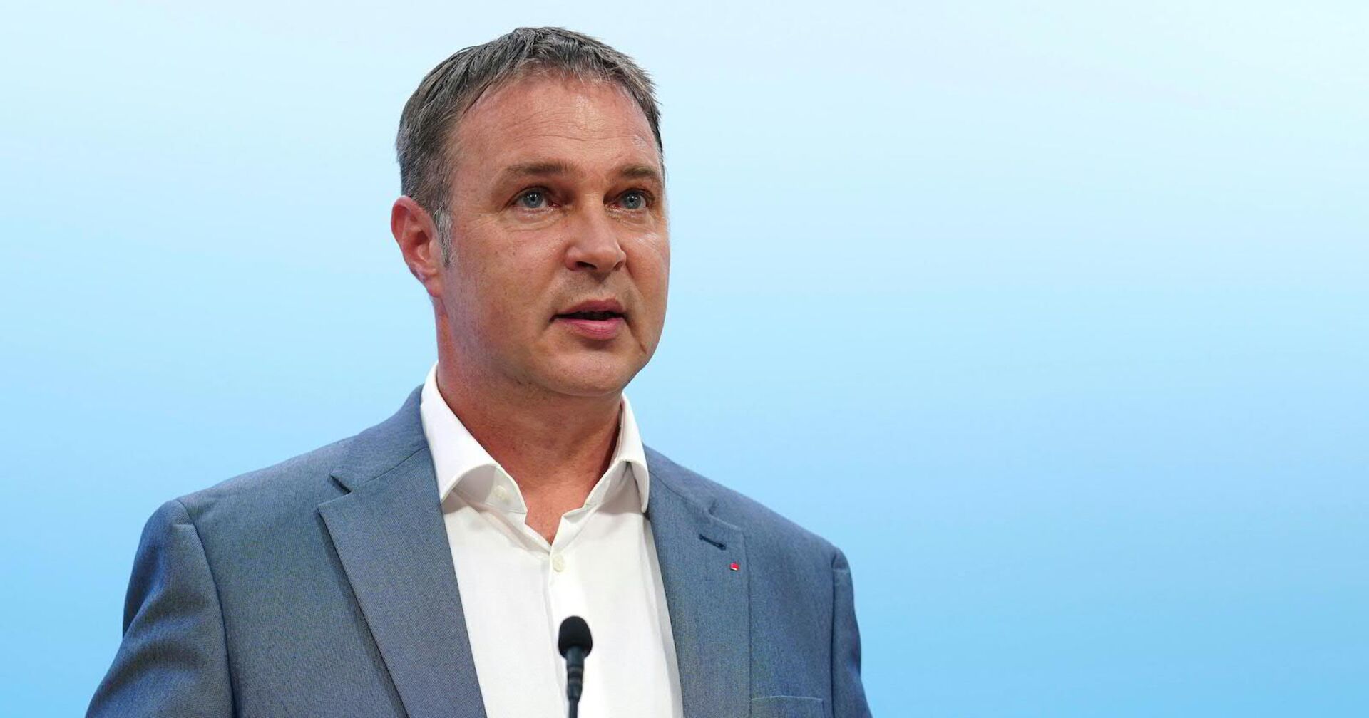 Babler in seiner ersten offiziellen Reaktion. Er wirkt verhalten