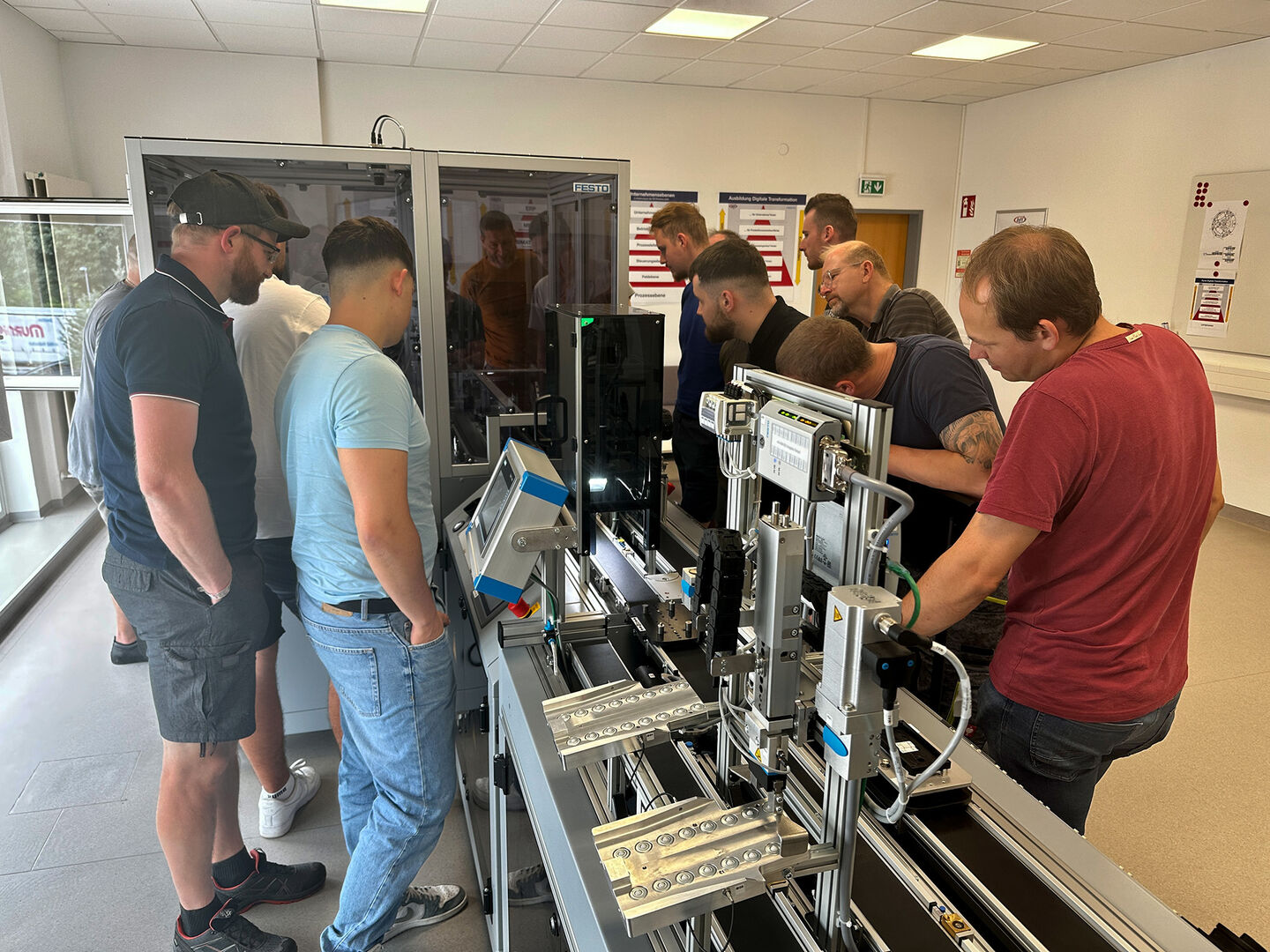 Kursteilnehmer am bfi-Stefan