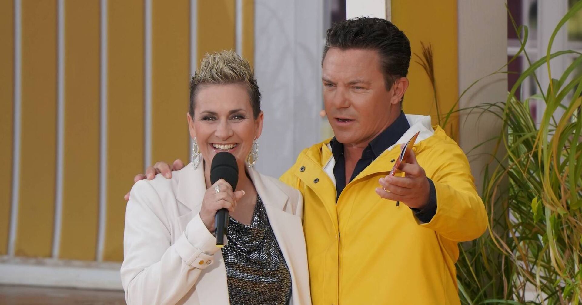 Bei "Immer wieder sonntags": Stefan Mross mit Geraldine Olivier.