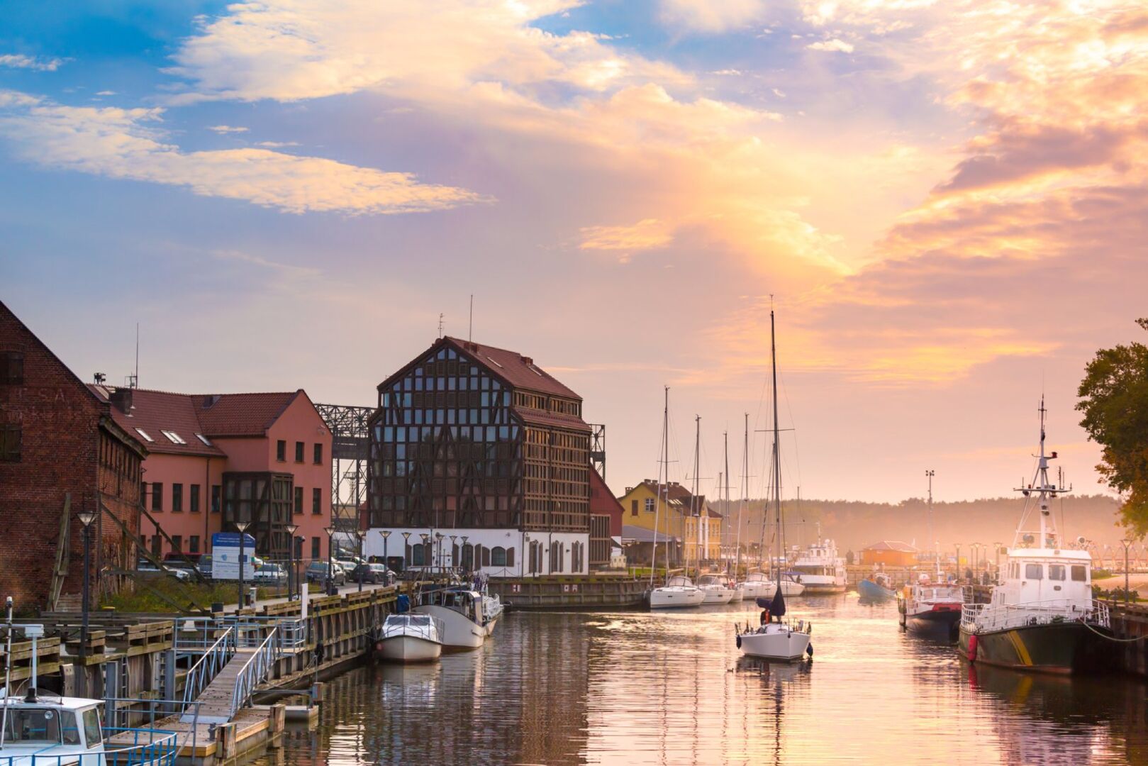 Litauen bei Sonnenuntergang | Credit: iStock.com/Aleh Varanishcha