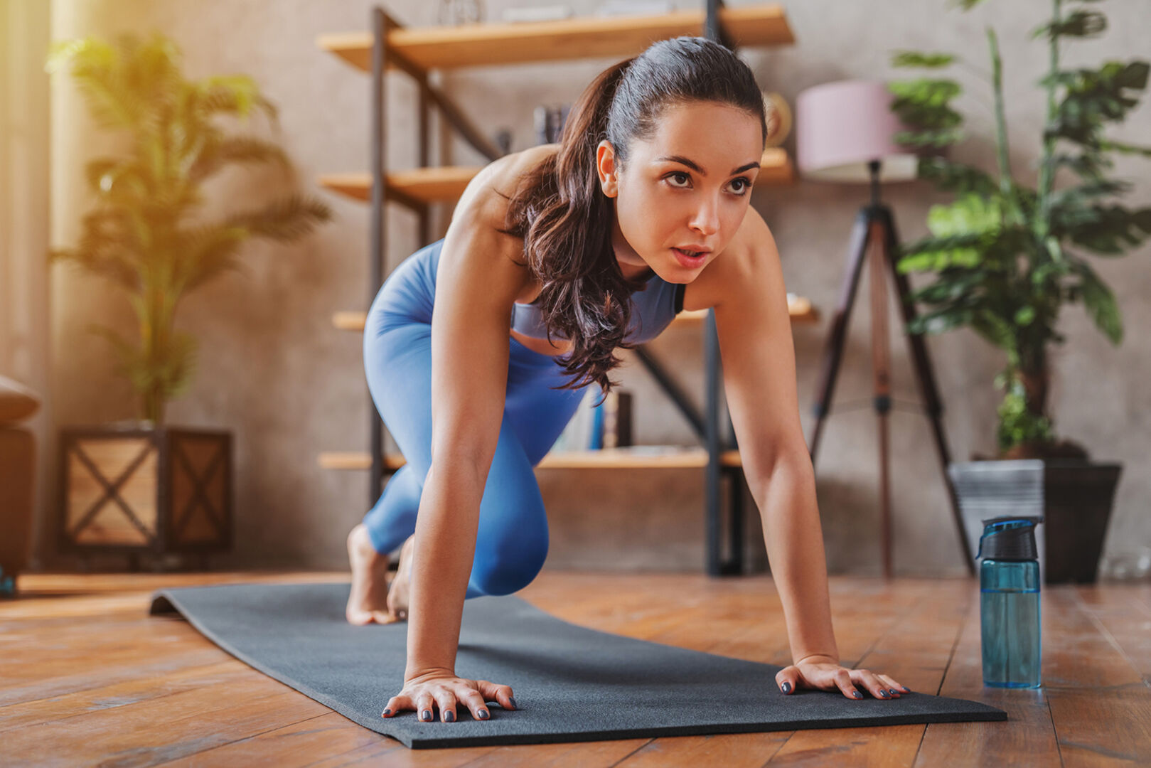 Frau macht Sport | Credit: iStock.com/Inside Creative House