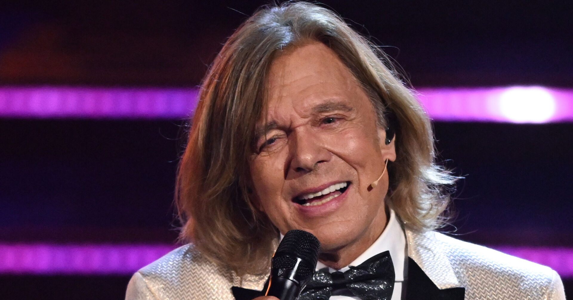 Jürgen Drews singt auf der Bühne