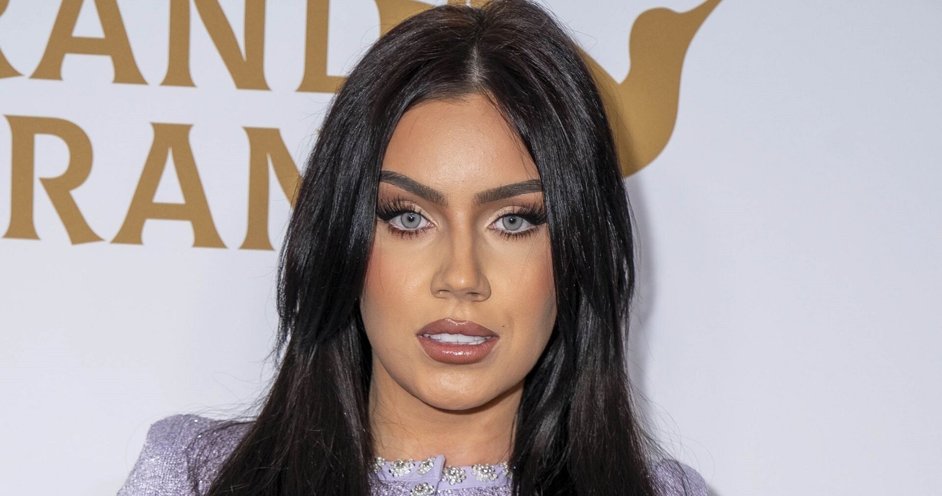 Nathalie Volk im Vamp-Look bei ihrer Buchpremiere